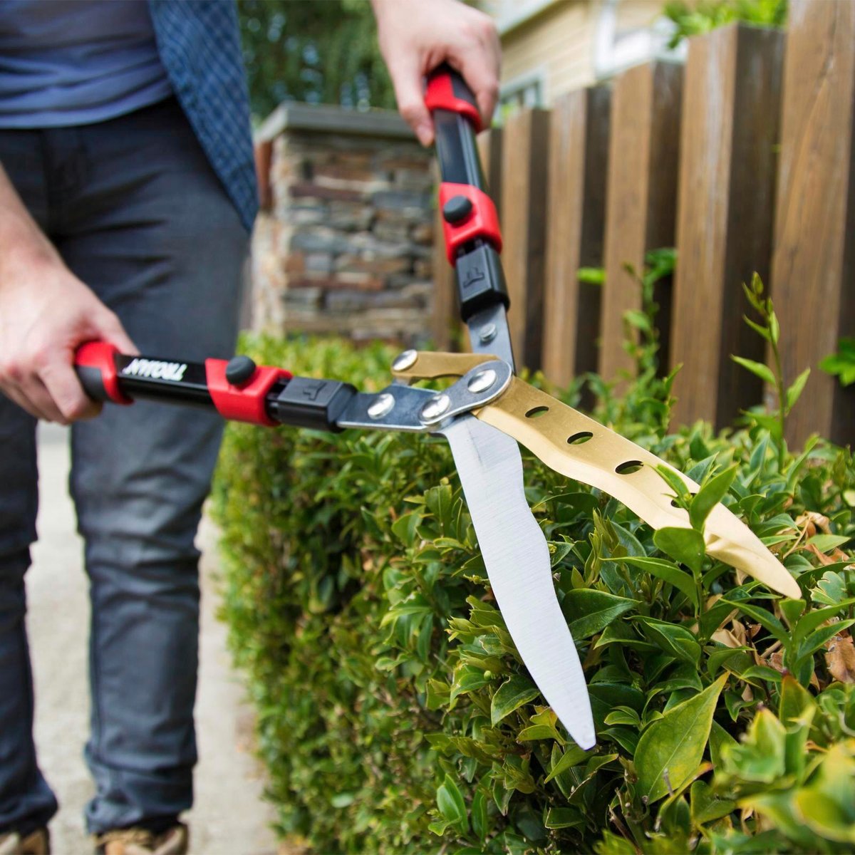 Trojan Compound Telescopic Wavy Hedge Shears 700mm