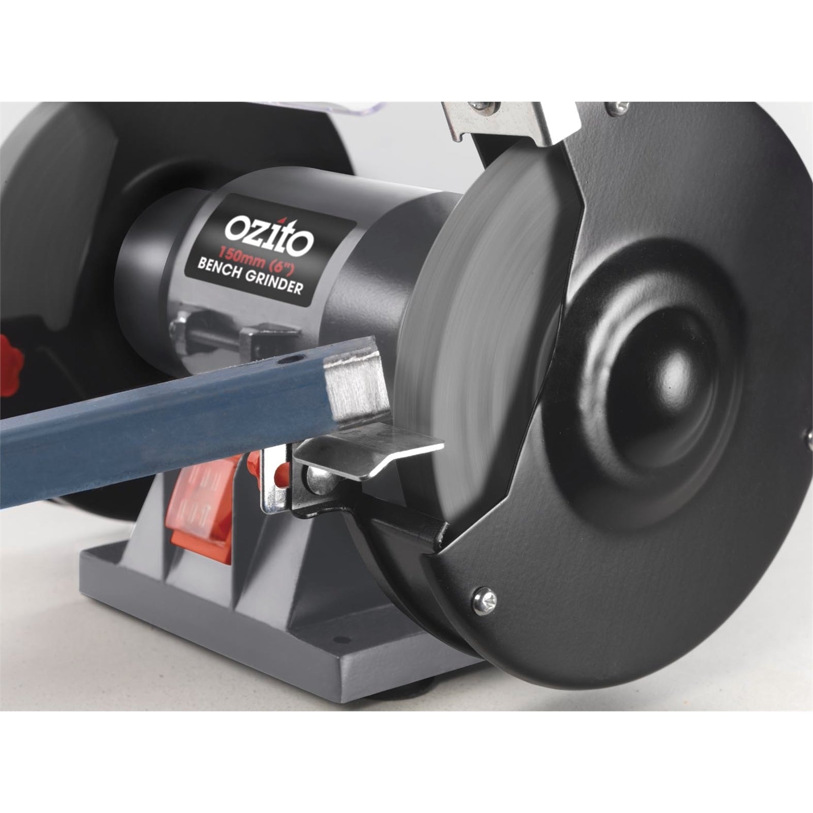 Ozito 150W 150mm Bench Grinder OZBG150WA - 2950rpm with Grinding Wheel & Eye Shields