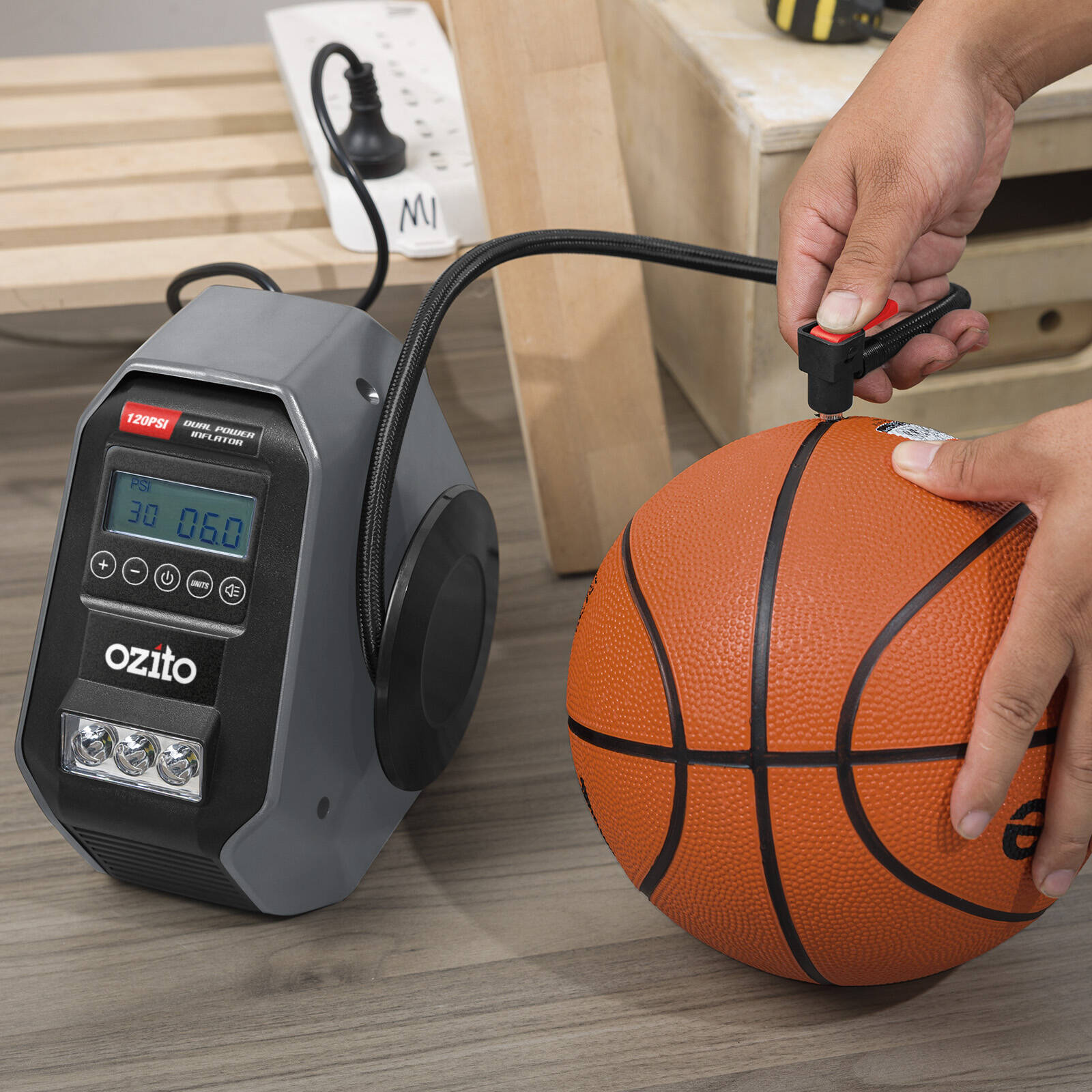 Ozito 12V-DC 240V-AC Dual Power Inflator DPI-6000