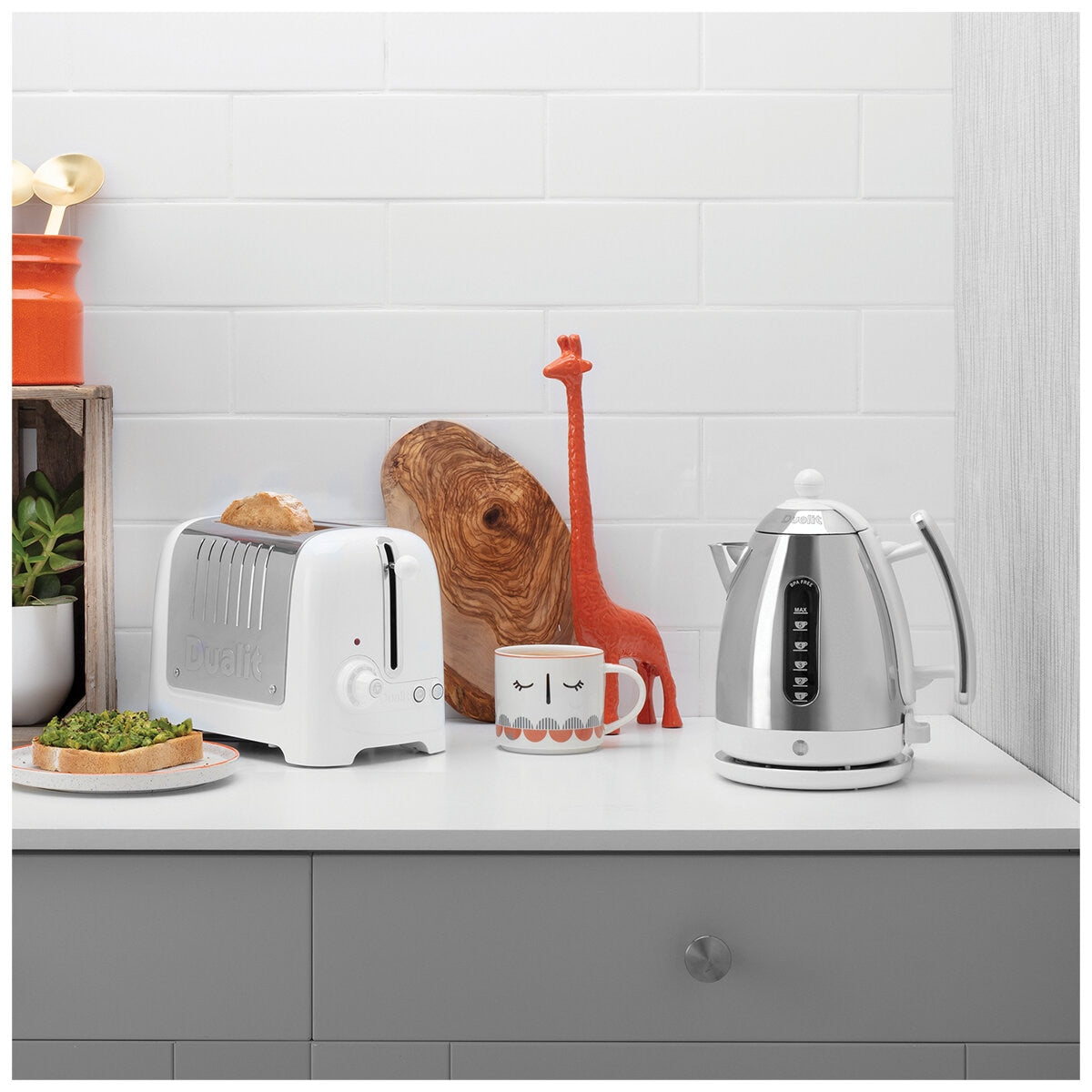 Dualit Lite Jug Kettle 1.5L Gloss White DU72041 Fast Boil & Easy Pour - SuperSaverAU - view 10