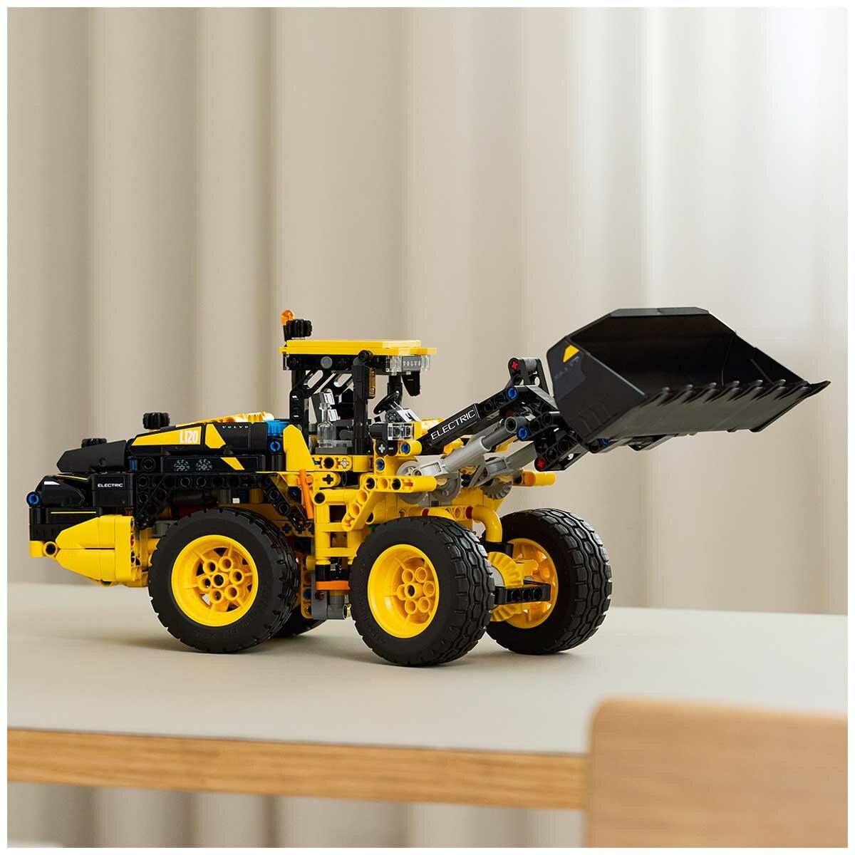 LEGO Technic Volvo L120 Electric Wheel Loader 42209 - Articulated Steering, Shovel Tilt, 3 Spinning Gears, Imaginative Play - SuperSaverAU - view 3