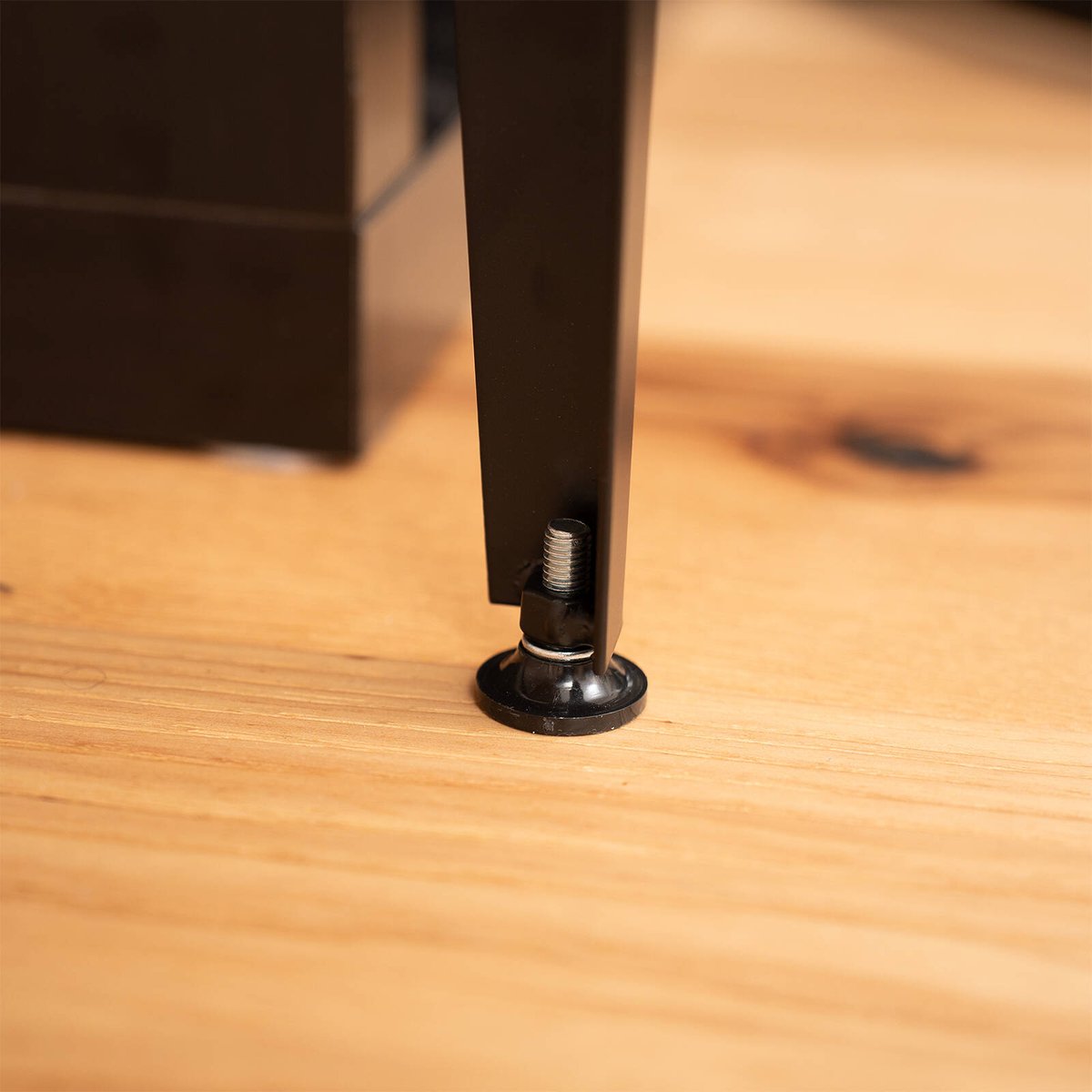 Taskmaster 710 x 2mm Black Steel Corner Furniture Leg