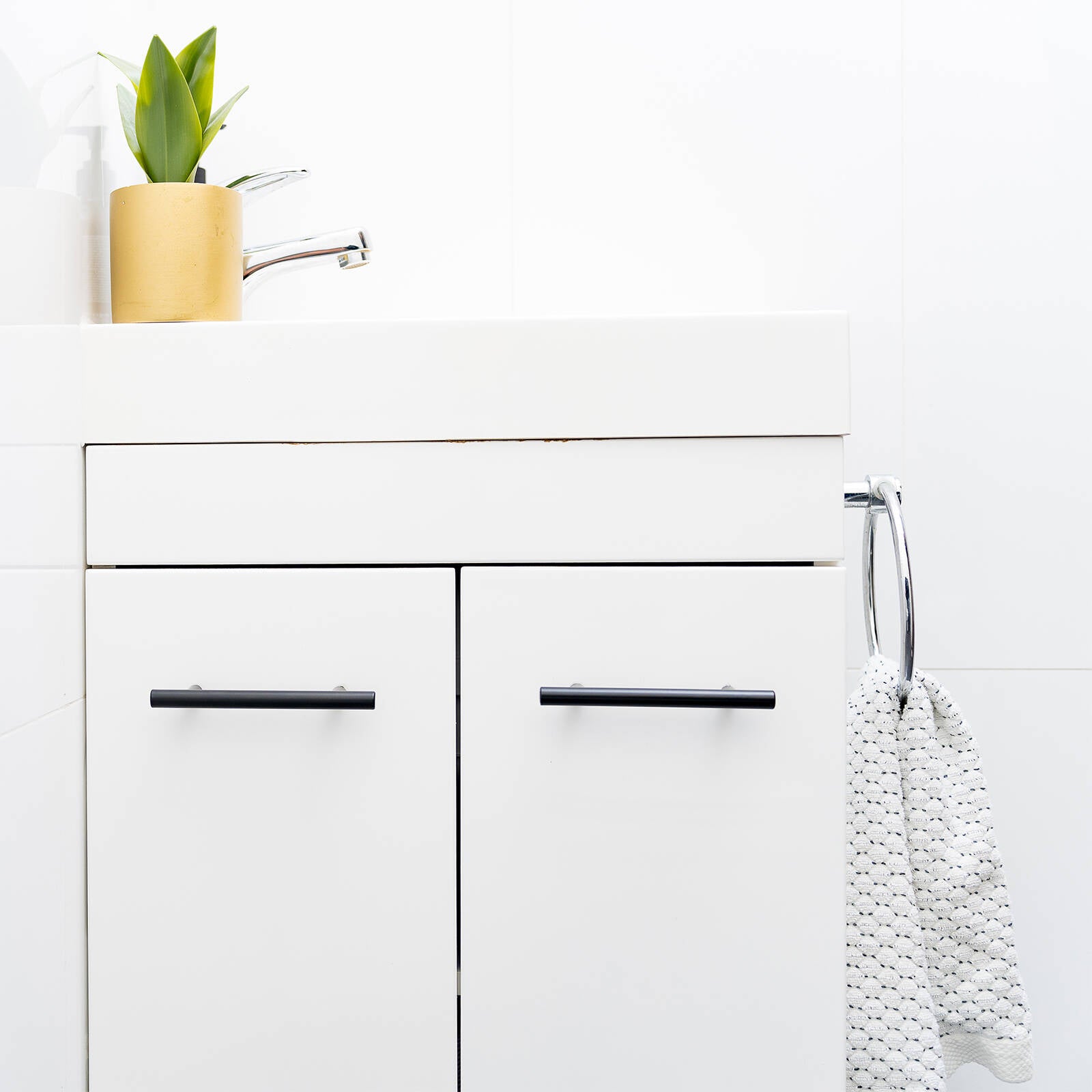 Taskmaster 96mm Matte Black Hollow T Steel Cabinet Handle