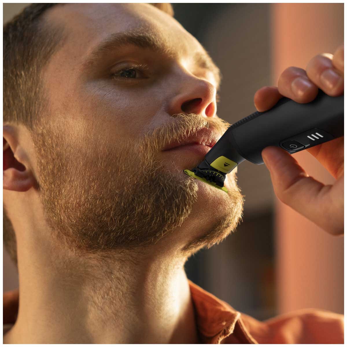Philips OneBlade Face PRO 360 Bundle, 12 Lengths, Wet & Dry, Charcoal Grey - SuperSaverAU - view 10