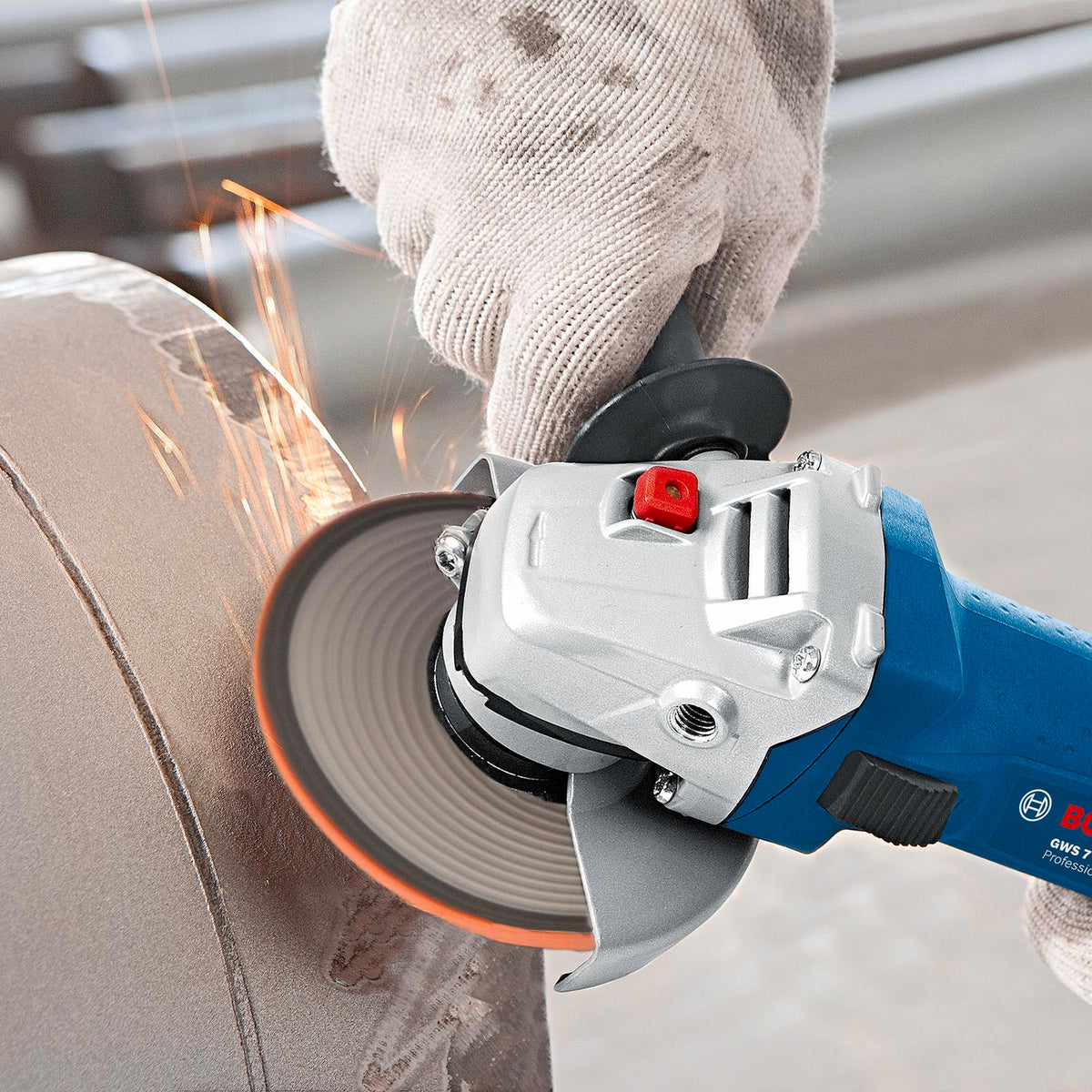 Bosch Professional 720W 125mm Corded Angle Grinder, Spindle Lock & Side Handle, GWS 7-125