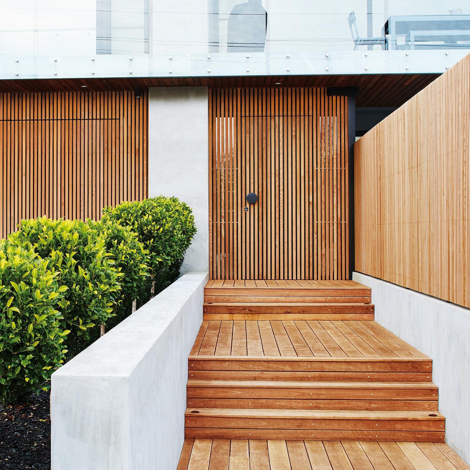 Feast Watson 10L Natural Oil Based Wood Shield Timber Cladding and Screening UV Resistant