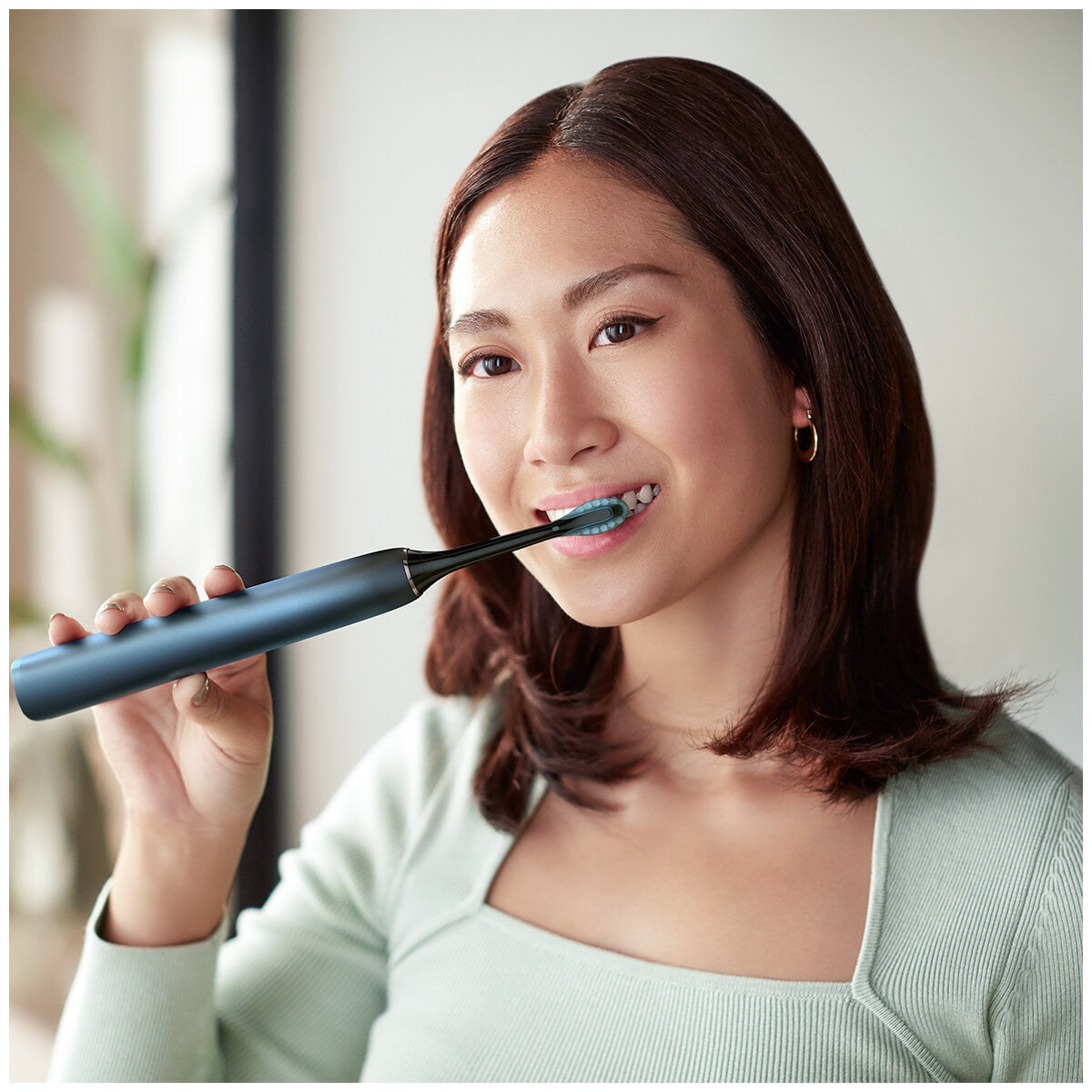 Philips Sonicare DiamondClean 9000 HX9911/96 Electric Toothbrush, Navy, 4 Modes, App-Connected - SuperSaverAU - view 2