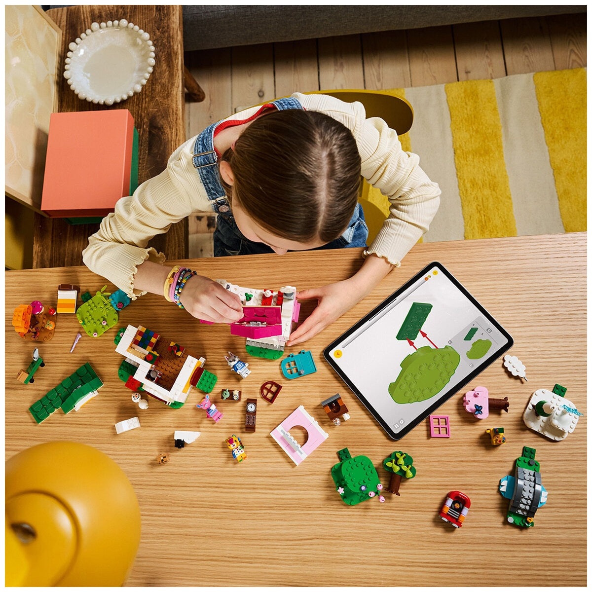 LEGO Animal Crossing Creative Houses 77057: 3 Minifigures, Seasonal Modules, 814 Pieces - SuperSaverAU - view 6