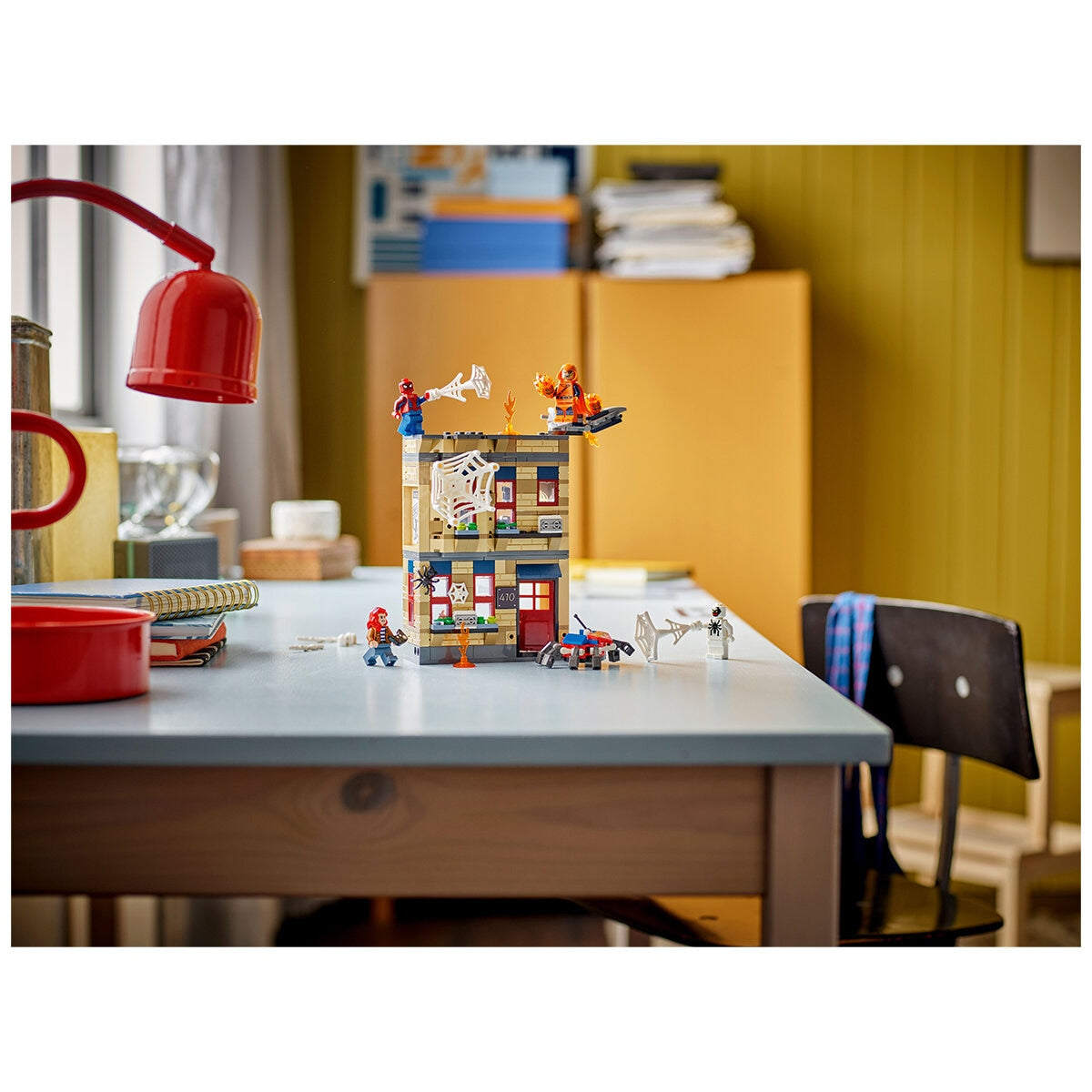 LEGO Marvel Spider-Man Peter Parker’s Apartment 76317, 394 Pieces, Minifigures Included - SuperSaverAU - view 3