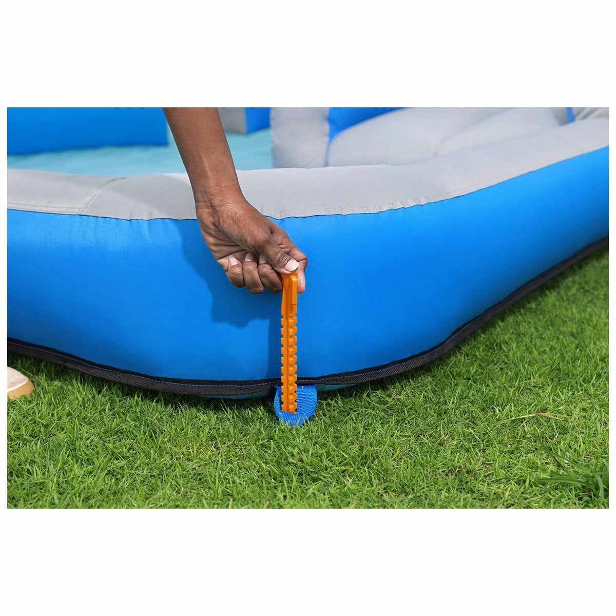 H2OGO! Fort Soakington Mega Water Park 6.13M x 4.53M x 2.54M with Slides & Water Blasters - SuperSaverAU - view 9