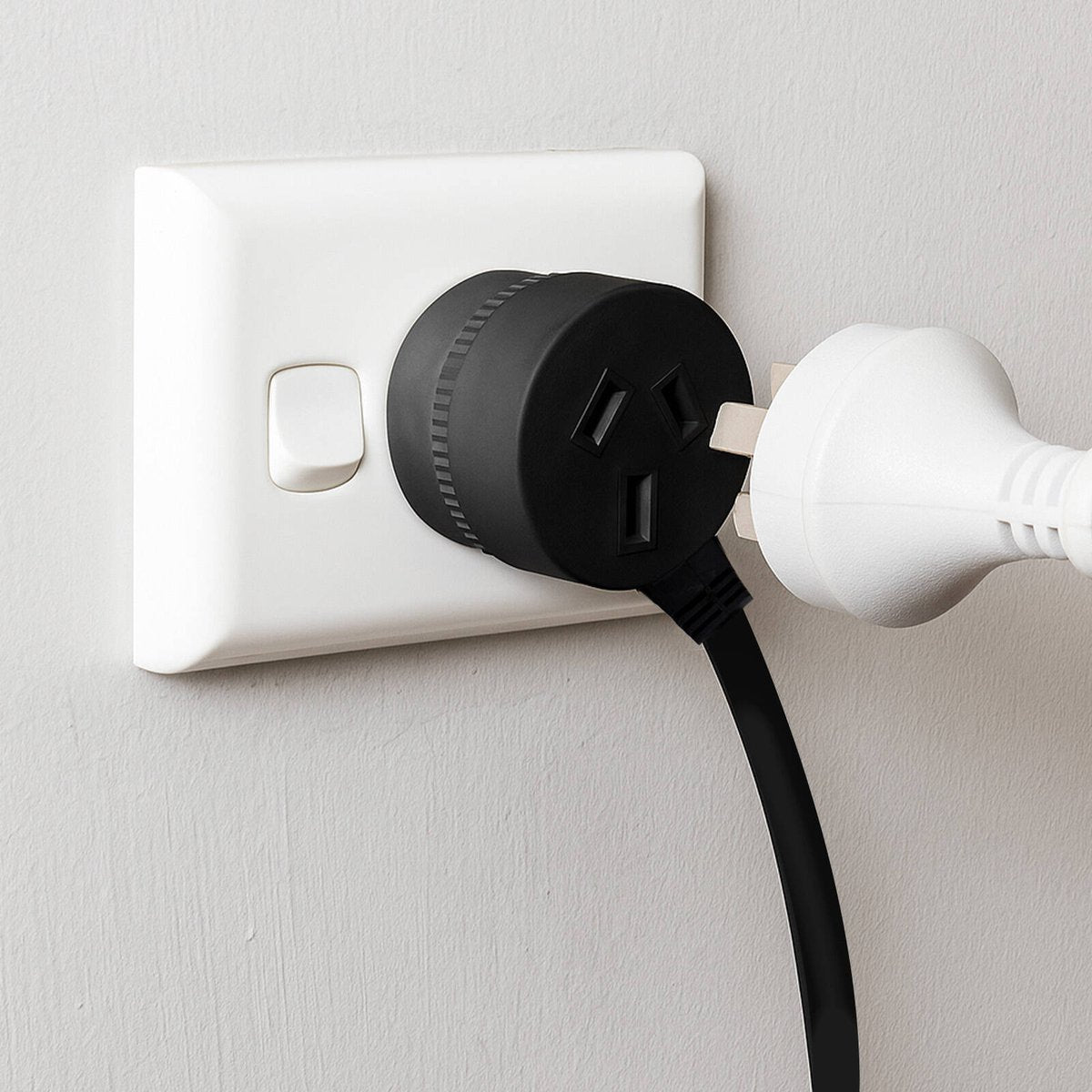 Arlec 2m Piggyback Extension Lead, 10A 2400W, Double Outlet, Indoor/Outdoor, Black