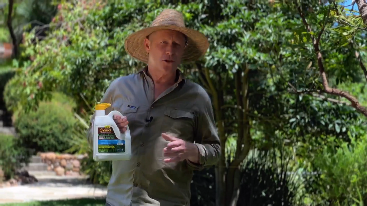Seasol 1.2L Organic Iron for Deep Green Lawns, Hose-On Liquid, Covers 200sqm
