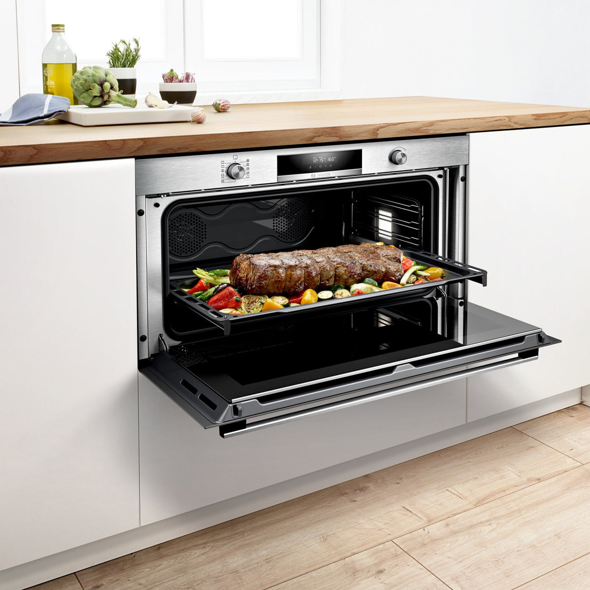 Bosch 90cm Series 6 Pyrolytic Built-In Oven - 85L Stainless Steel - Hot Air and Rapid Heat-Up - VBC578FS0