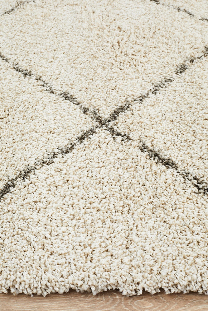 Rug Culture Saffron medium natural rug 230x160cm - power loomed polypropylene, 40mm pile - SAF22NAT230X160