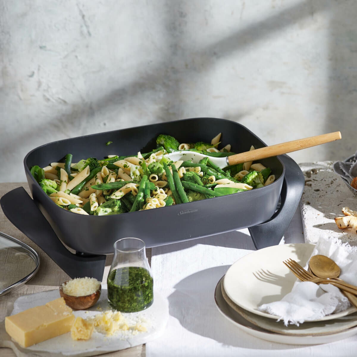 Sunbeam DiamondForce Frypan and Skillet Set - Non-Stick, Tilt and Baste Lever, 2400W - PUM4000DF