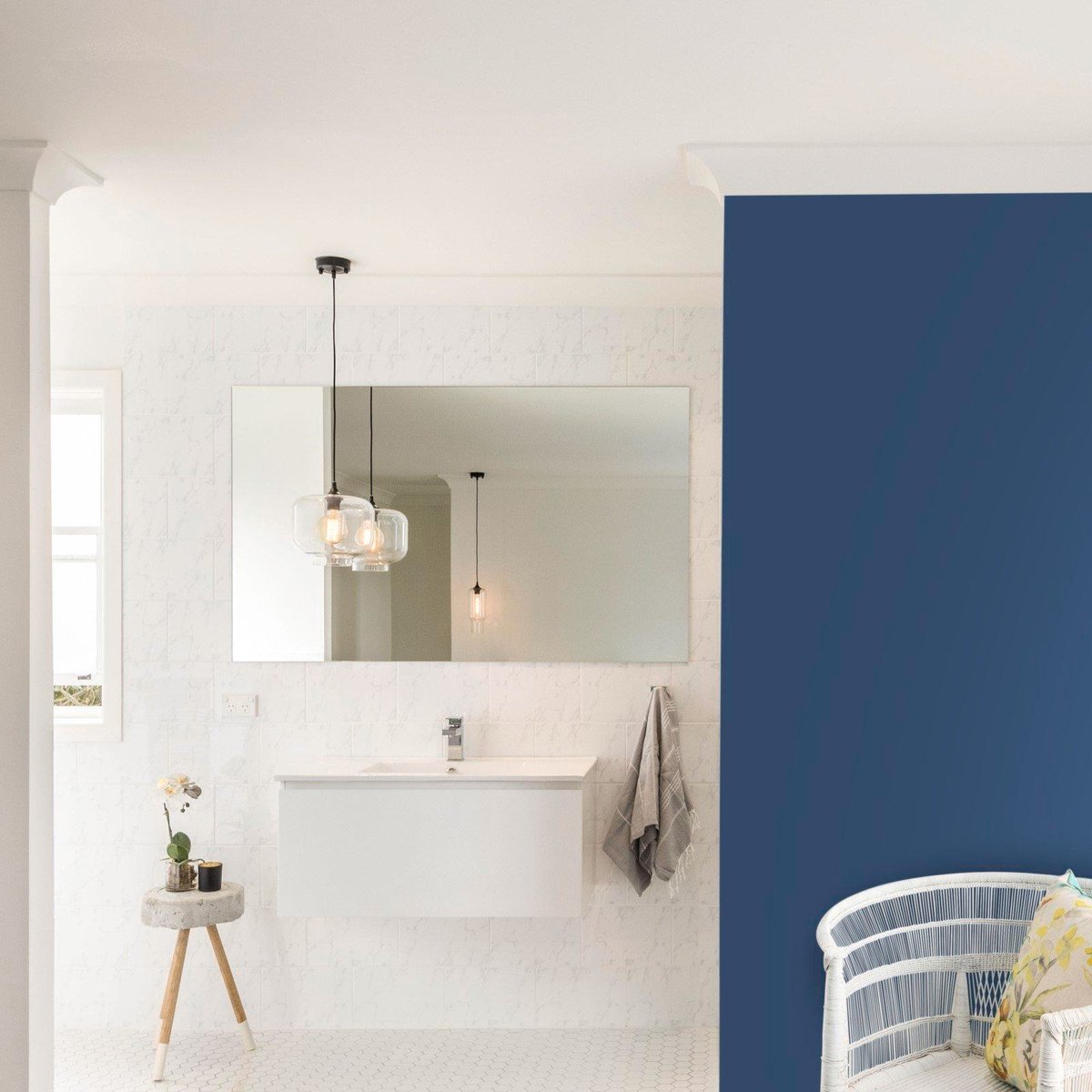 Taubmans Tradex White Flat Ceiling Paint 4L - Water Based - 4L - Excellent Opacity - SuperSaverAU - view 3