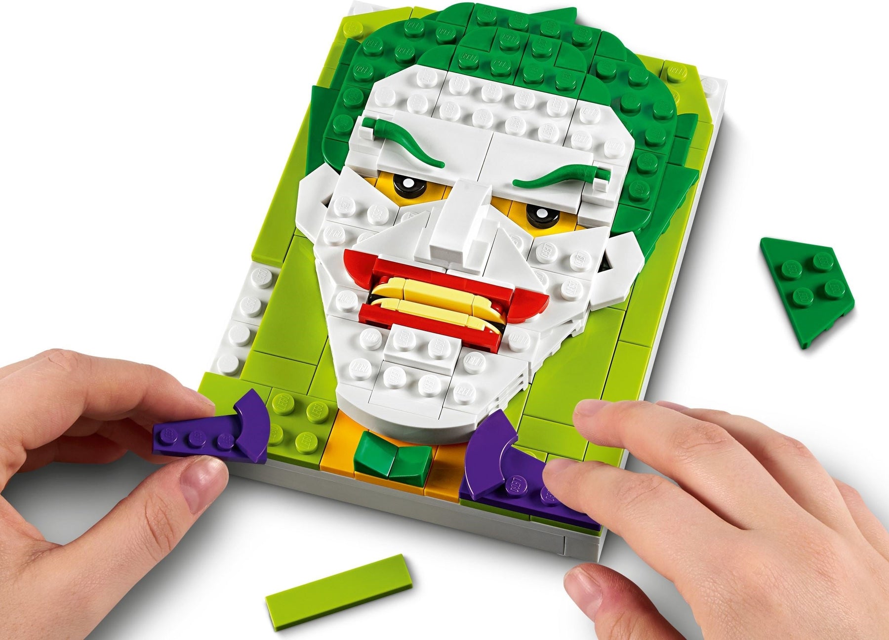 LEGO 40428 The Joker Brick Sketches Portrait - SuperSaverAU - view 3