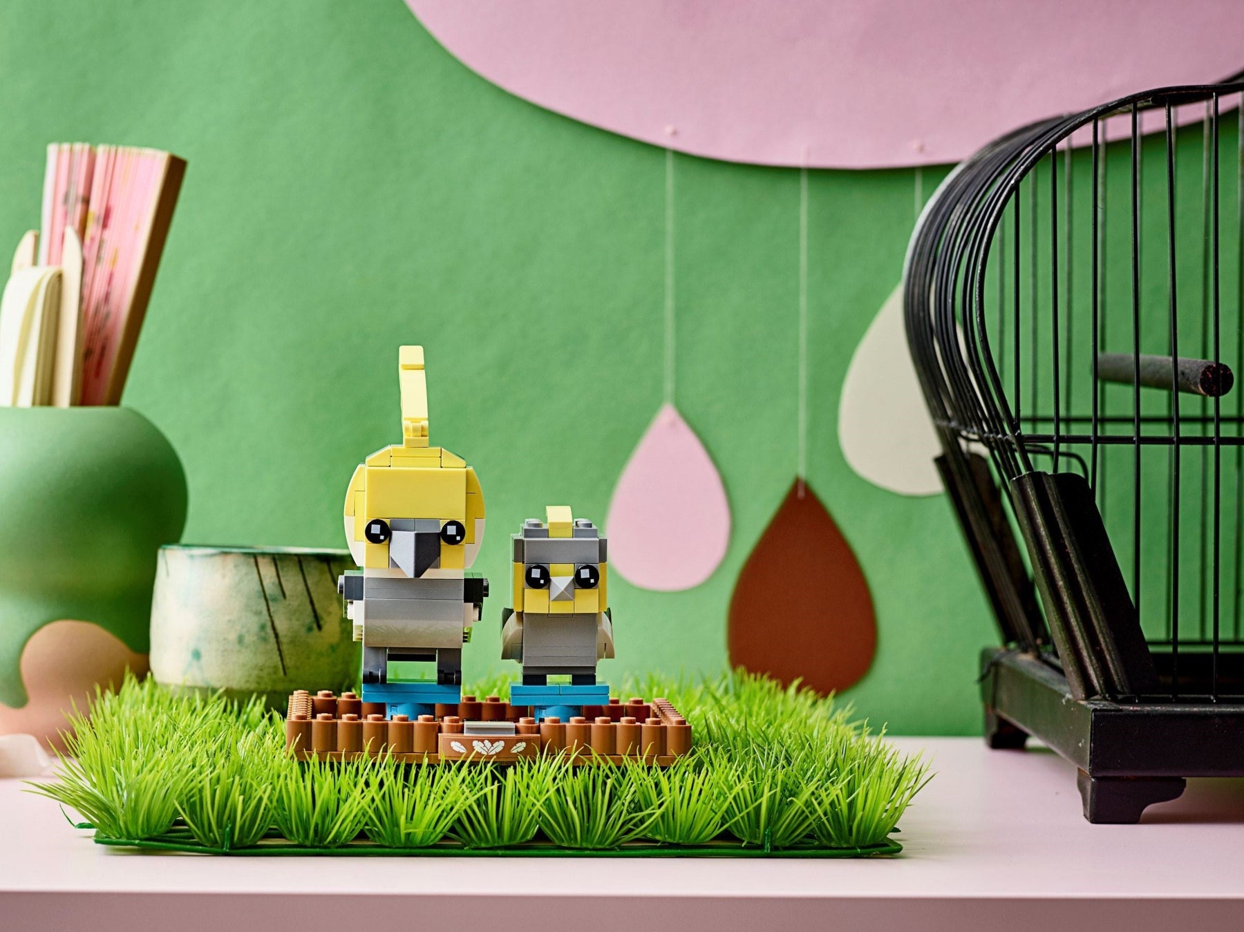 LEGO 40481 Cockatiel & Chick BrickHeadz Set - SuperSaverAU - view 3