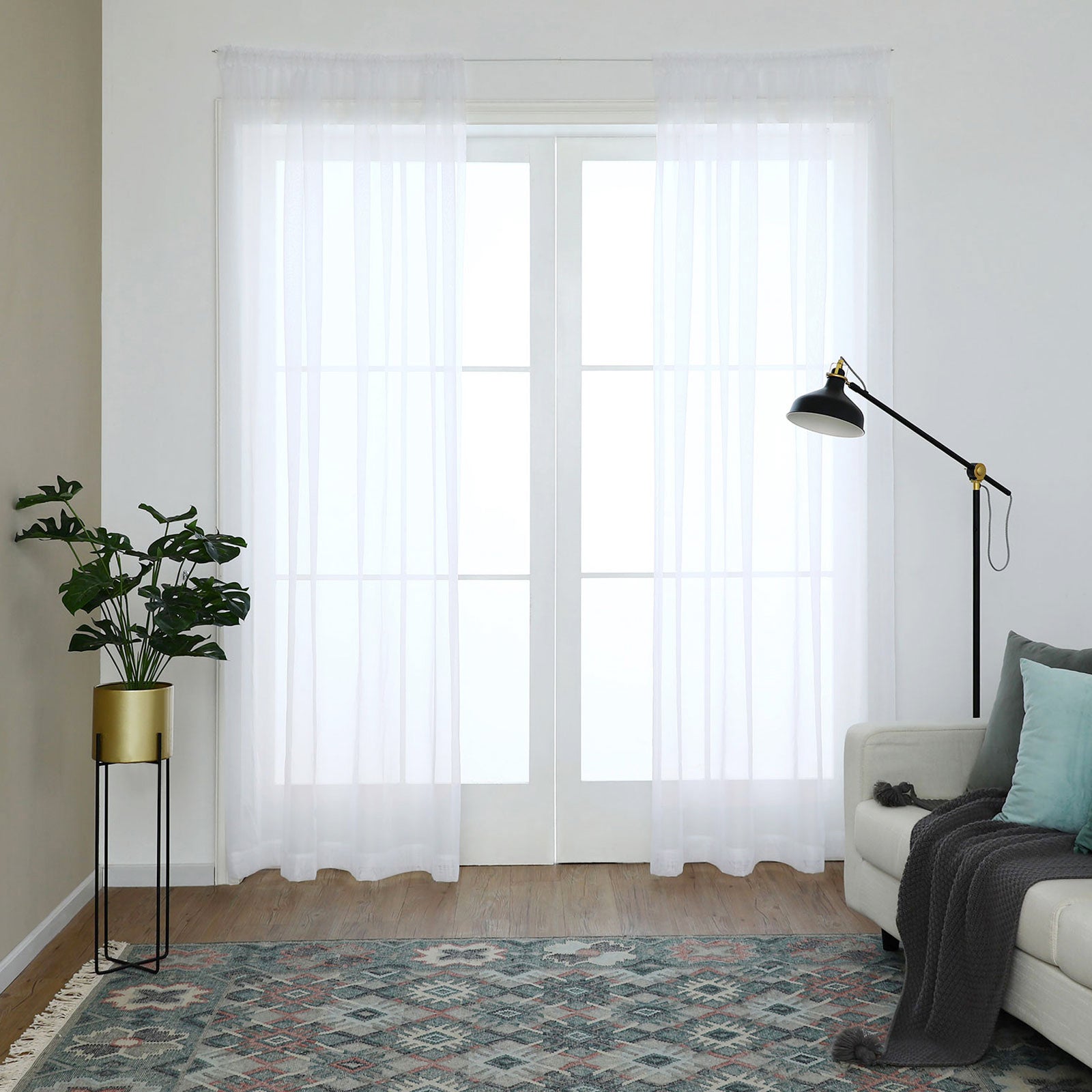 Windoware 2m White PVC Coated Hooks and Eyes Expanding Curtain Wire Kit