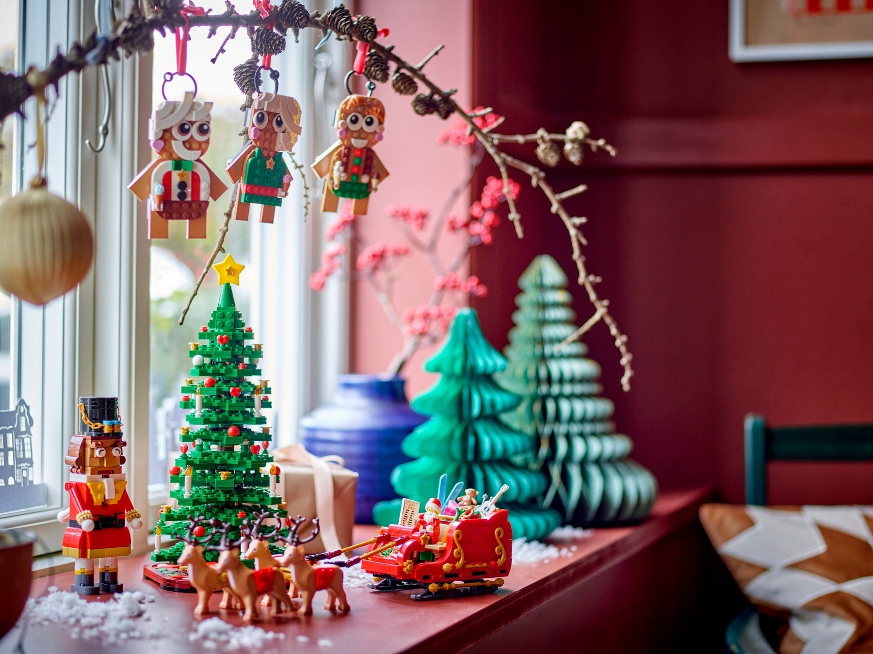 LEGO 40640 Nutcracker – Festive Holiday Display Set - SuperSaverAU - view 5