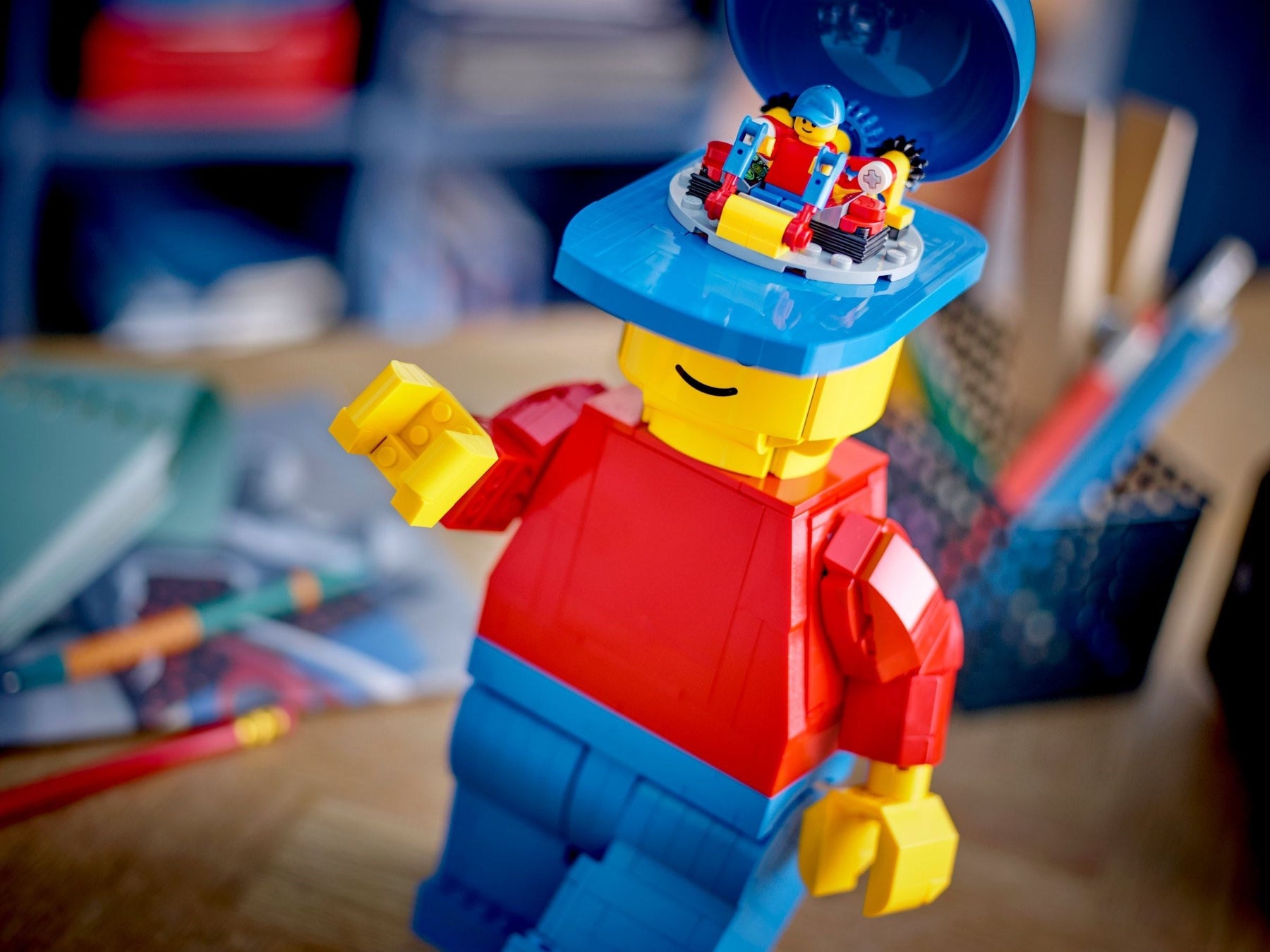 LEGO Minifigures Upscaled Minifigure 40649 - SuperSaverAU - view 4