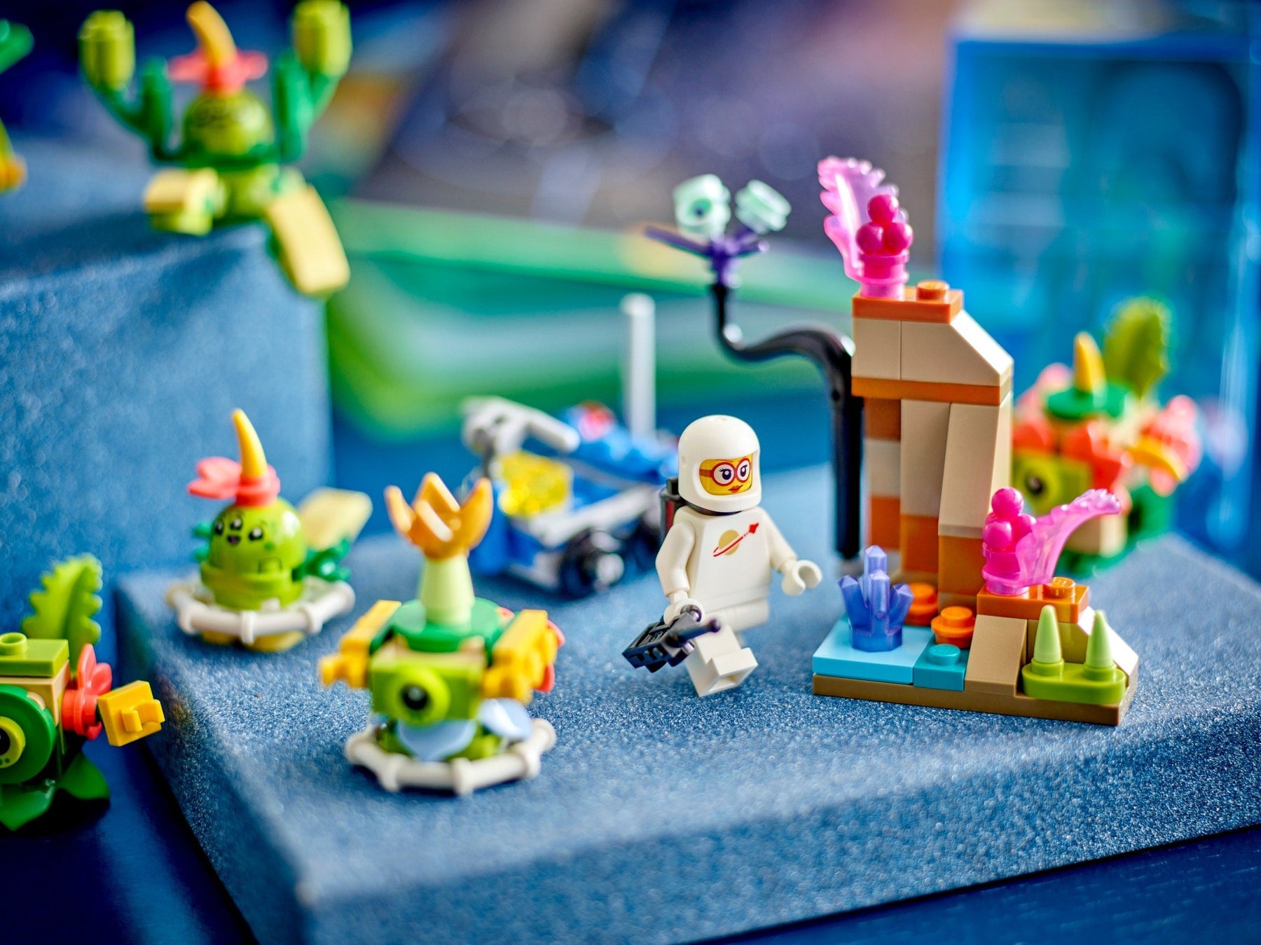 LEGO Space Alien Pack Creatures 40715 - SuperSaverAU - view 4