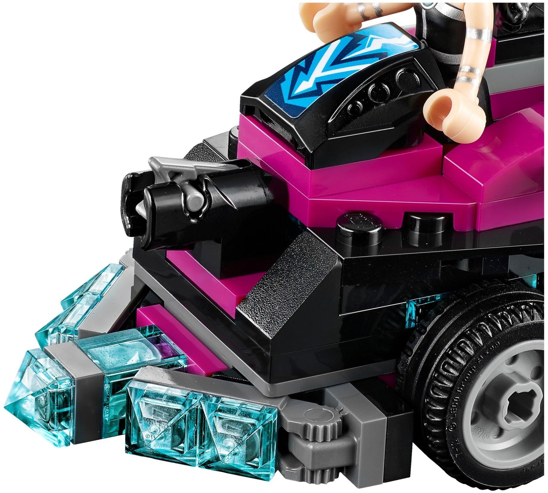 LEGO 41233 Lashina Tank - Krypto Rescue Mission - SuperSaverAU - view 3