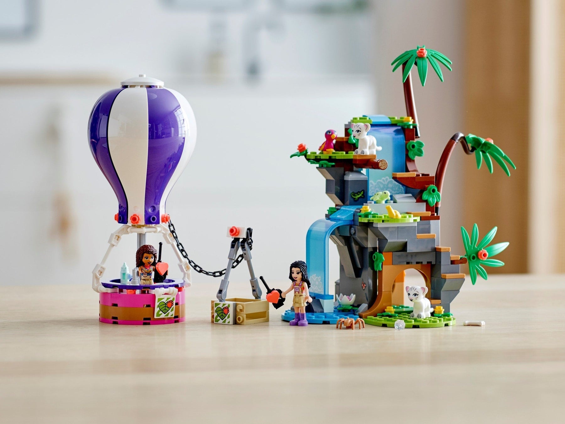 LEGO 41423 Tiger Hot Air Balloon Jungle Rescue - SuperSaverAU - view 3