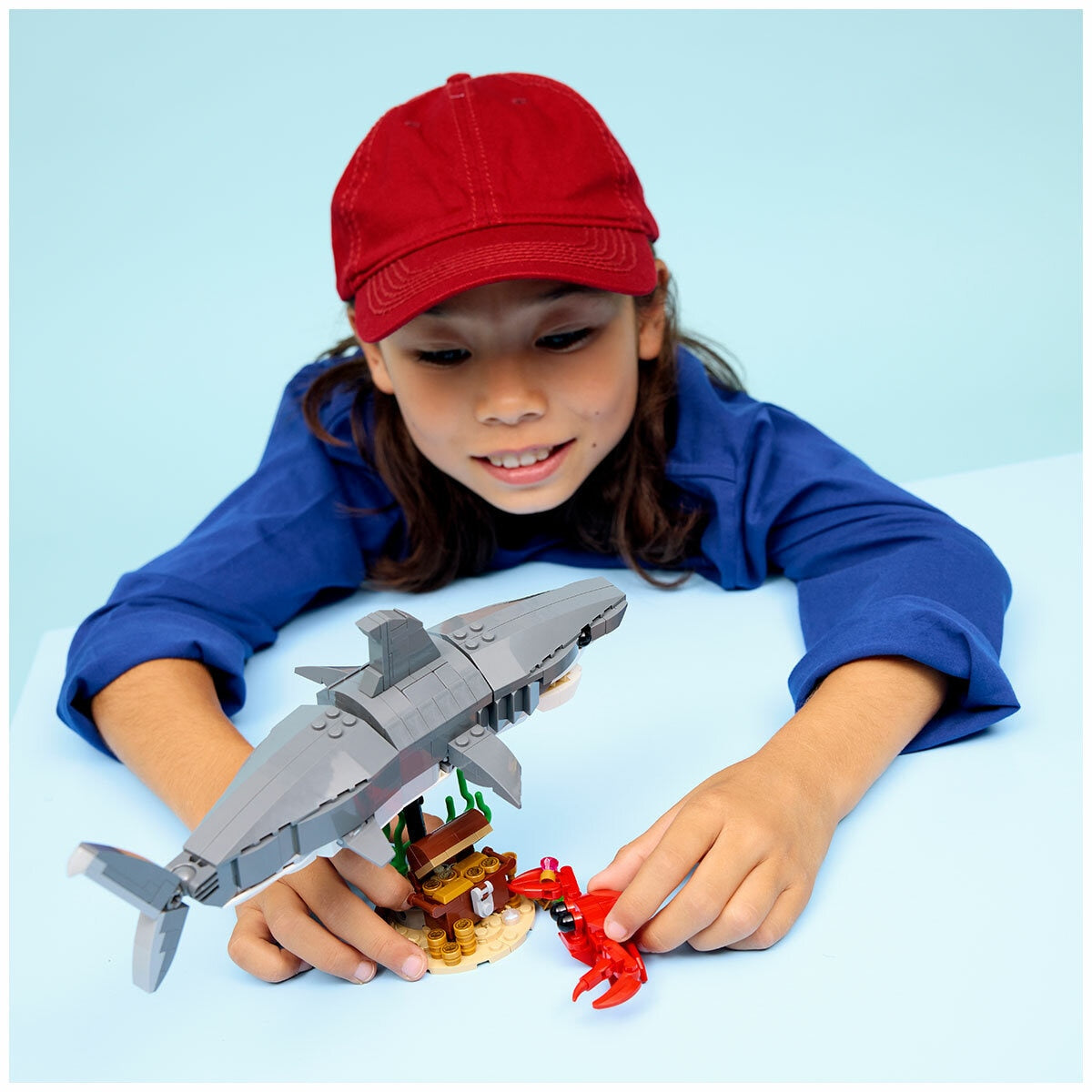 LEGO Creator Fierce Shark With A Treasure Chest 31381