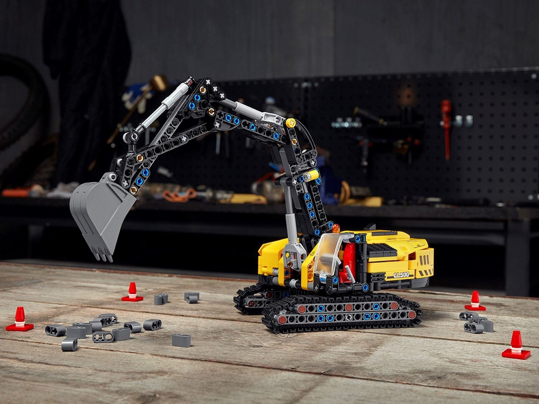 LEGO 42121 Heavy-Duty Excavator 2-in-1 Building Kit - SuperSaverAU - view 4
