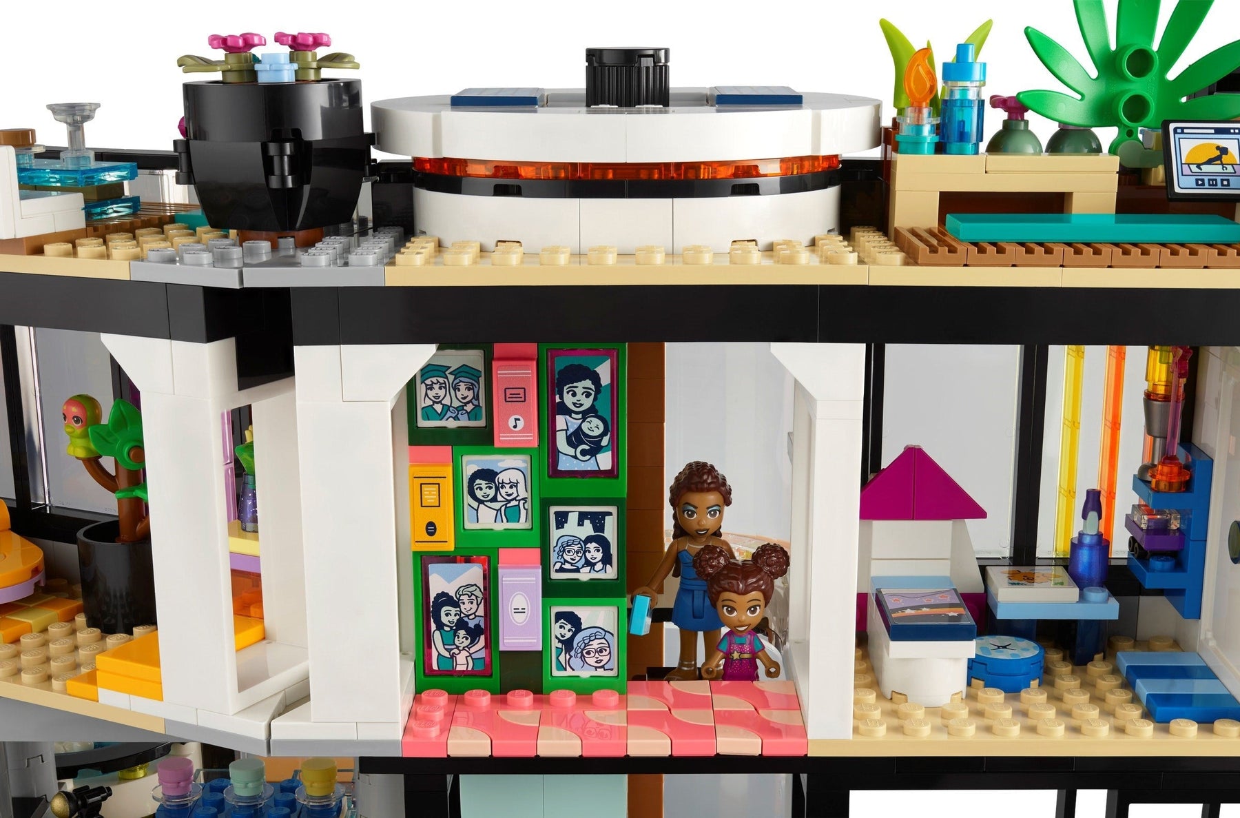 LEGO Friends 42639 Andrea's Modern Mansion - SuperSaverAU - view 3