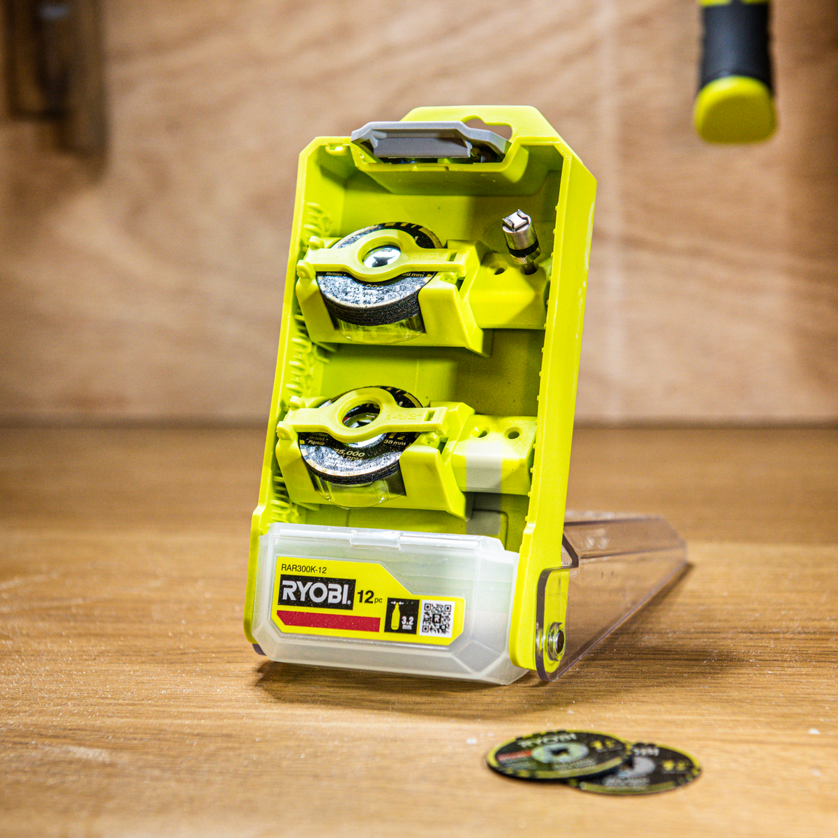 Ryobi 12 Piece Twist Lock Cutting Set - 11 Discs 38mm - Tool-Free Changes - SuperSaverAU - view 3