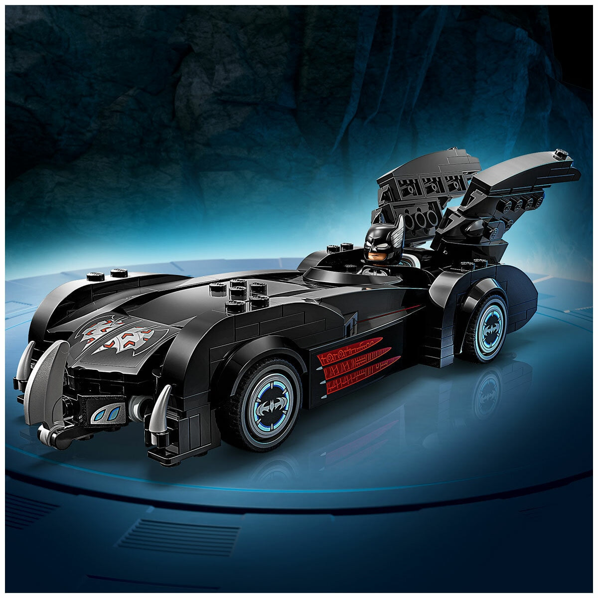 LEGO Super Heroes DC Batman and Robin Batmobile 76333