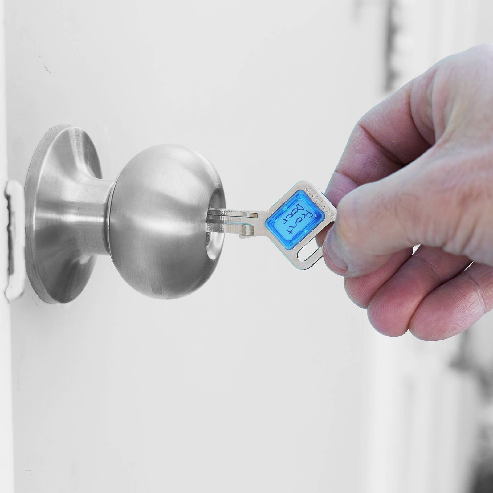 EHI LW4 Blue Specialty Taggy Key, Nickel Plated Brass & Plastic, for Cutting