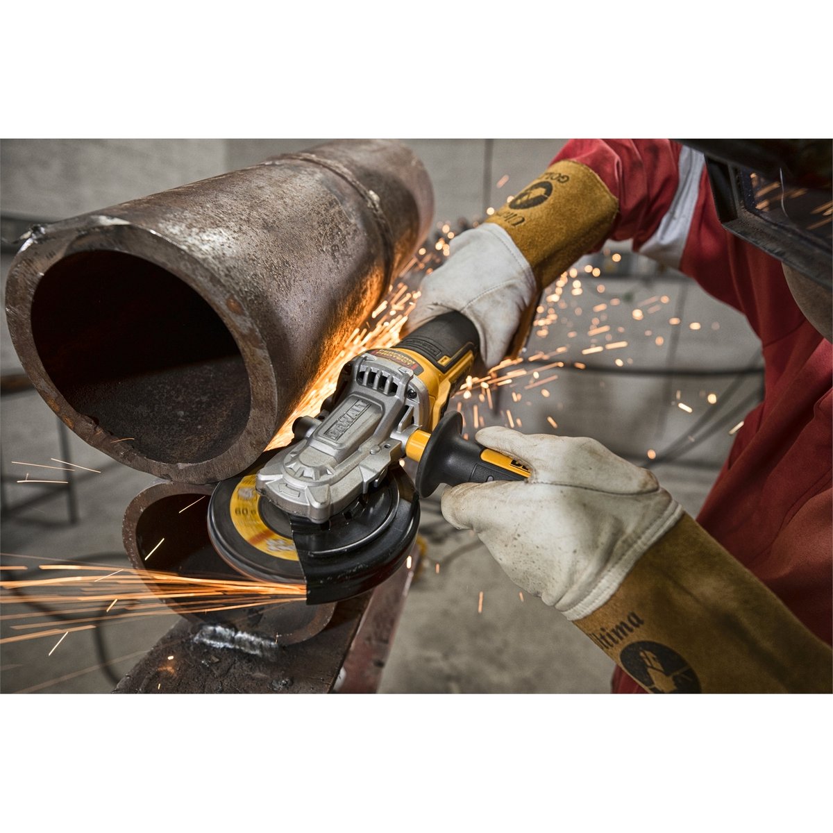 DeWALT 18V XR Brushless 125mm Flathead Slide Angle Grinder Skin Only DCG405FN-XJ