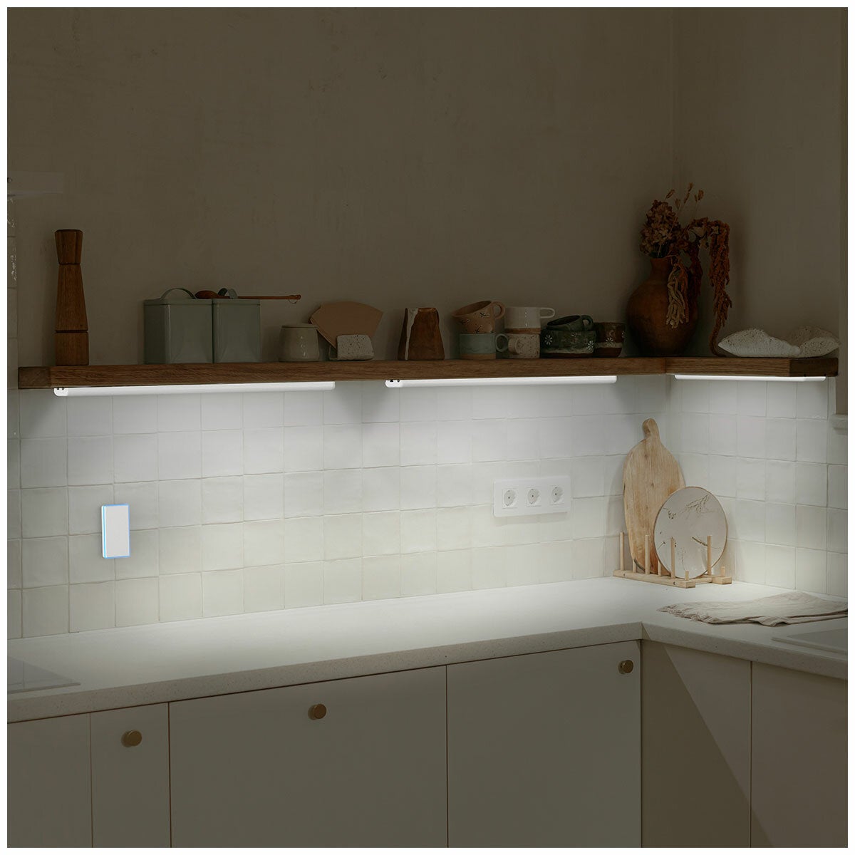 Rechargeable Magnetic Cabinet Lighting with Motion Detection and 3 Colour Temperatures, Infinity X1 Set of 3 — image 5