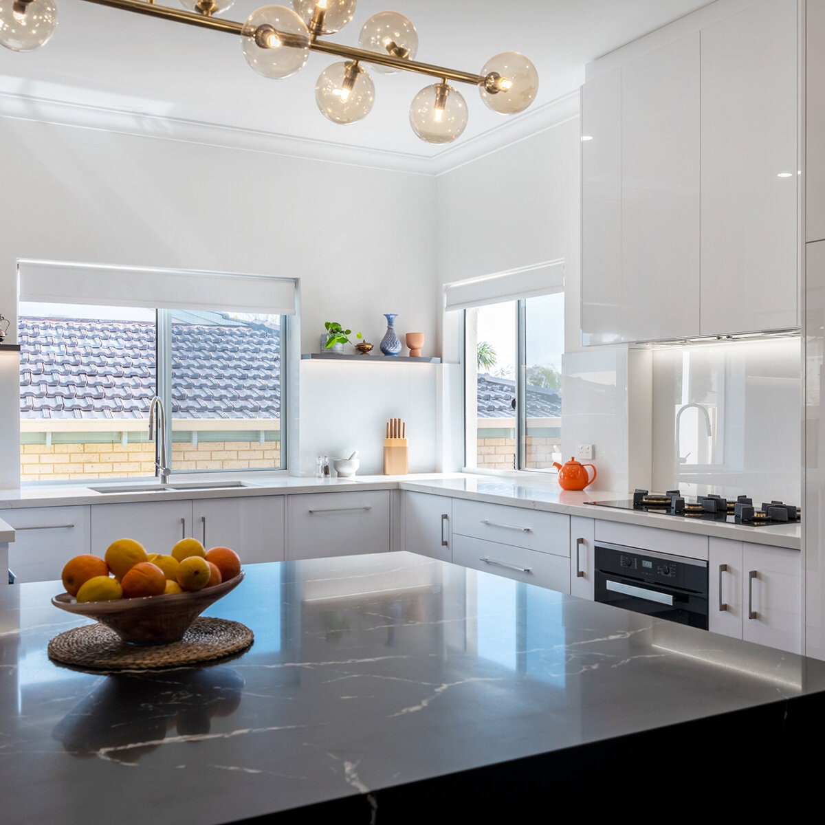 Schweigen 60cm Under Canopy Rangehood - Stainless Steel - Iso ST Drive External Motor - 900m³/h - EV-6UCQSTPAK