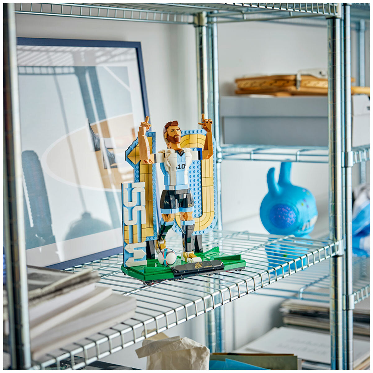 LEGO Editions Lionel Messi – Football Legend Set 43015