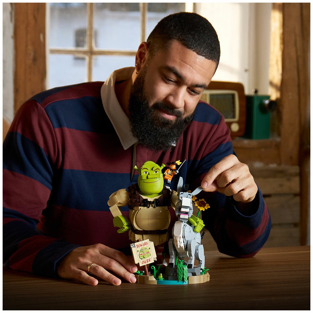LEGO Shrek and Donkey Posable Figure Kit With Puss in Boots Display 72423 — image 2