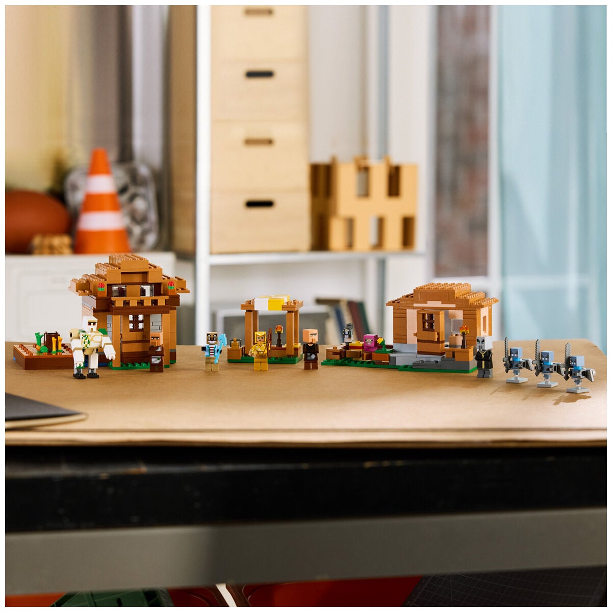 LEGO Evoker Village Attack Minecraft Construction Toy 607 Pieces 21596 — image 6