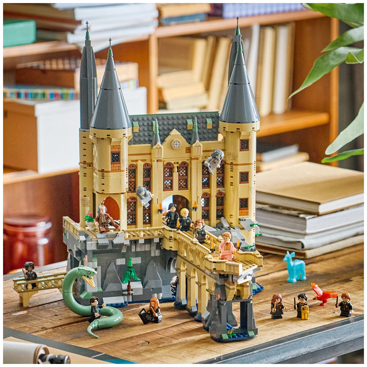 LEGO Hogwarts Castle East Wing Harry Potter Model Kit 2164 Pieces 76473 — image 8