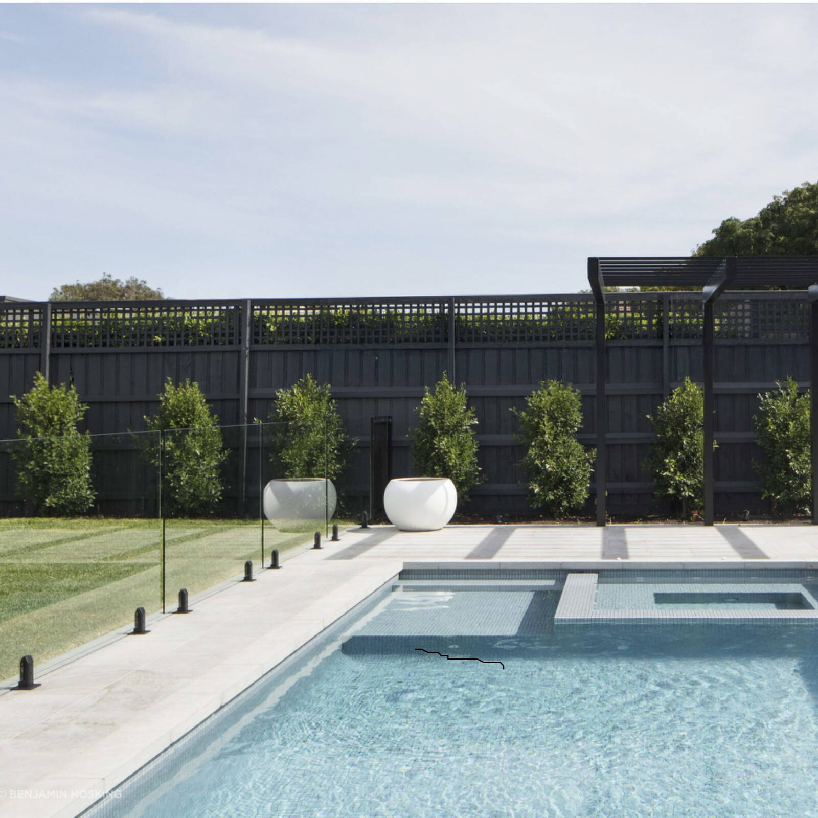 Porter's Paints 1L Palm Beach Black Timber Stain, Matte, UV Resistant, Indoor & Outdoor