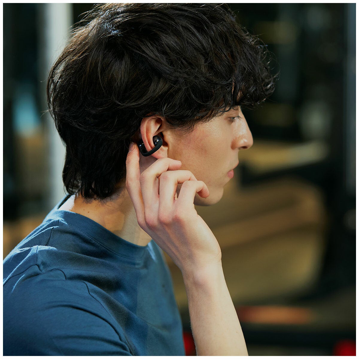 Clip-On Wireless Earbuds with Quick Charge and Wireless Charging Case, Shokz OpenDots ONE E310-ST-BK — image 9