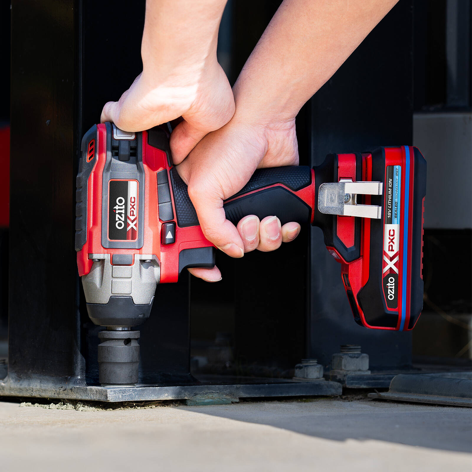 Ozito PXC 18V Brushless 1/2" Cordless Impact Wrench Kit PXBWK-2330S