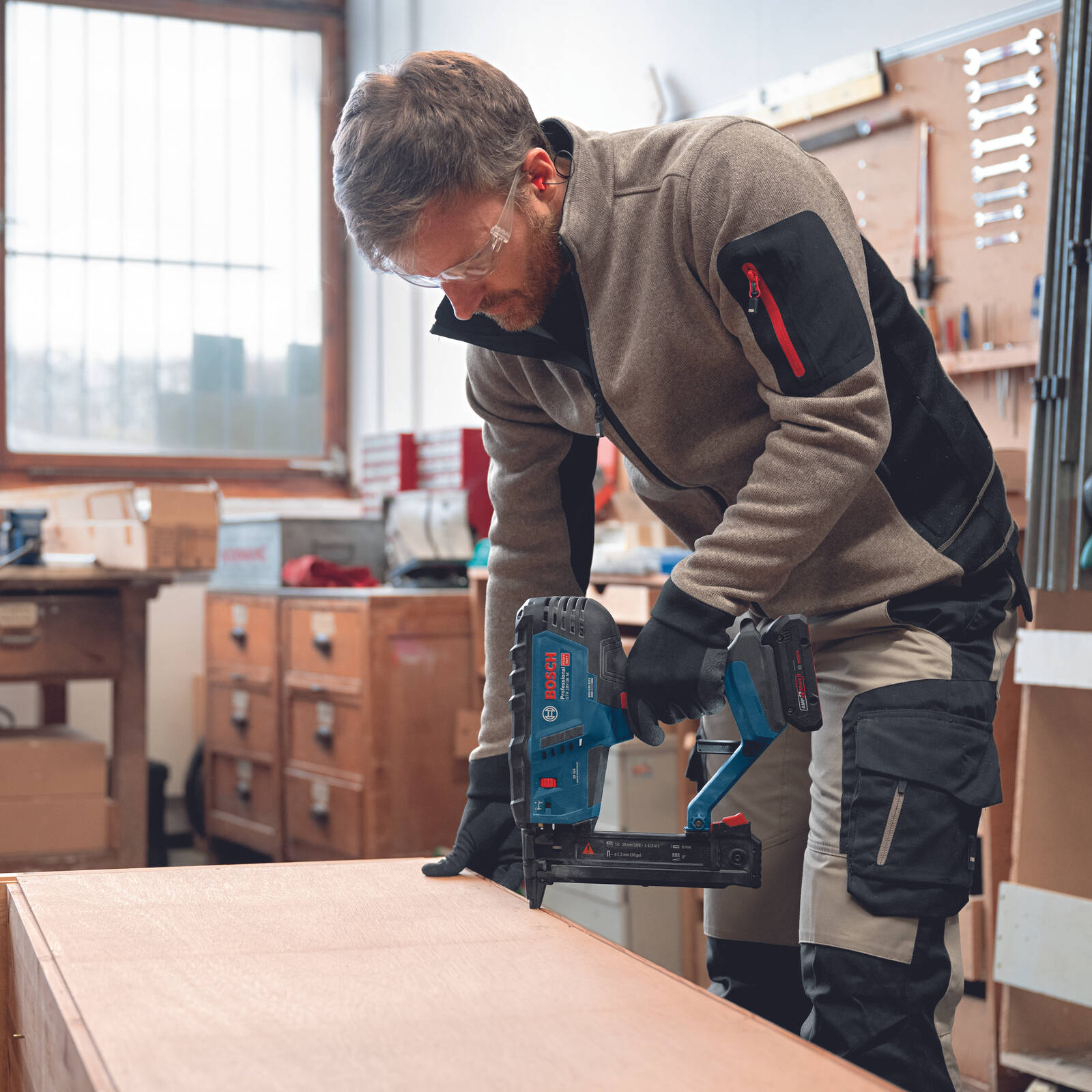 Bosch 18V Professional Cordless Wood Stapler Skin Only GTH 18V-38 M