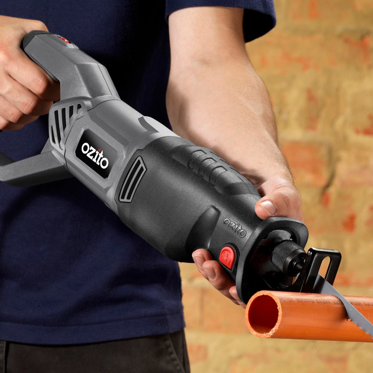 Ozito 920W Reciprocating Saw RSW-5200, Variable Speed, Keyless Blade Change, Lock-On, 3000 SPM