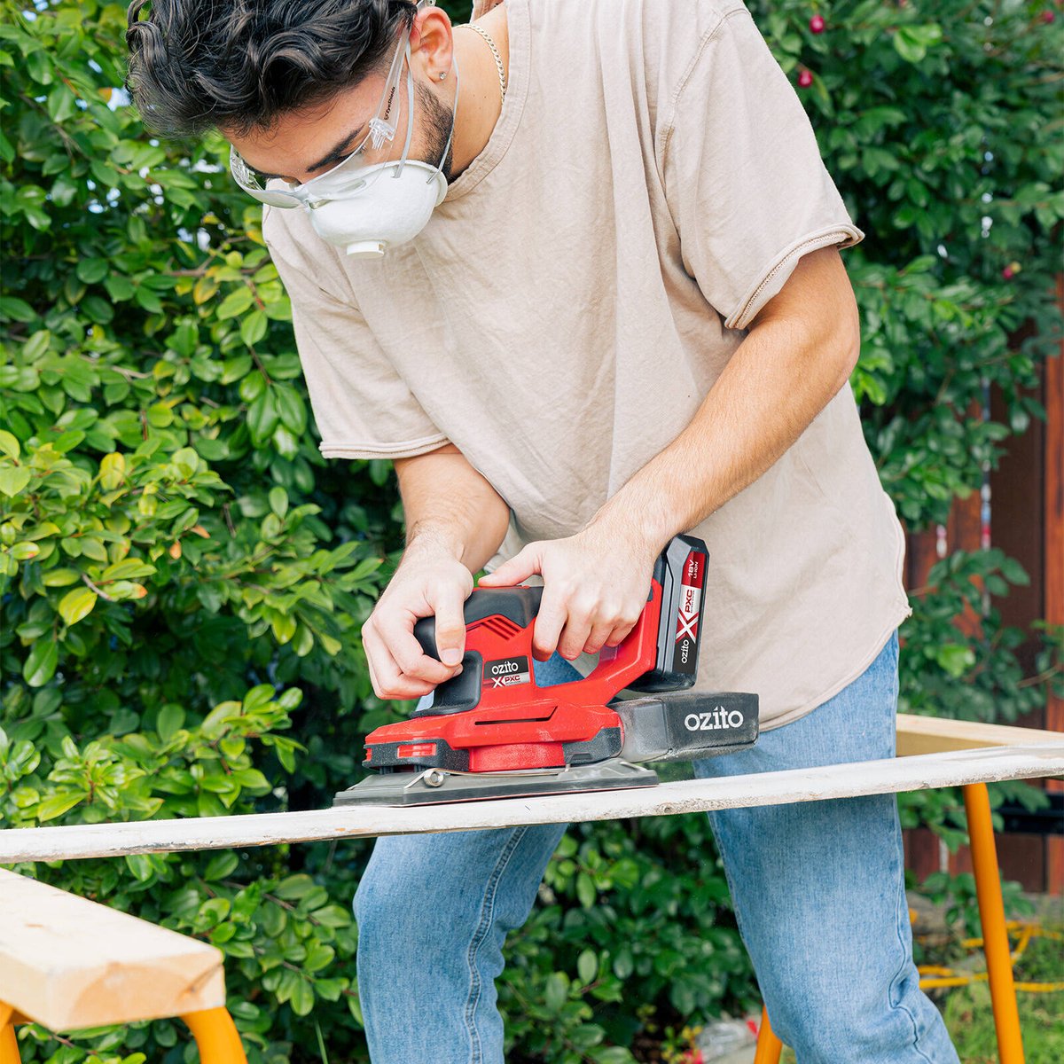 Ozito PXC 18V Cordless 1/2 Sheet Sander PXHSS-018 with Dust Bag (Skin Only)