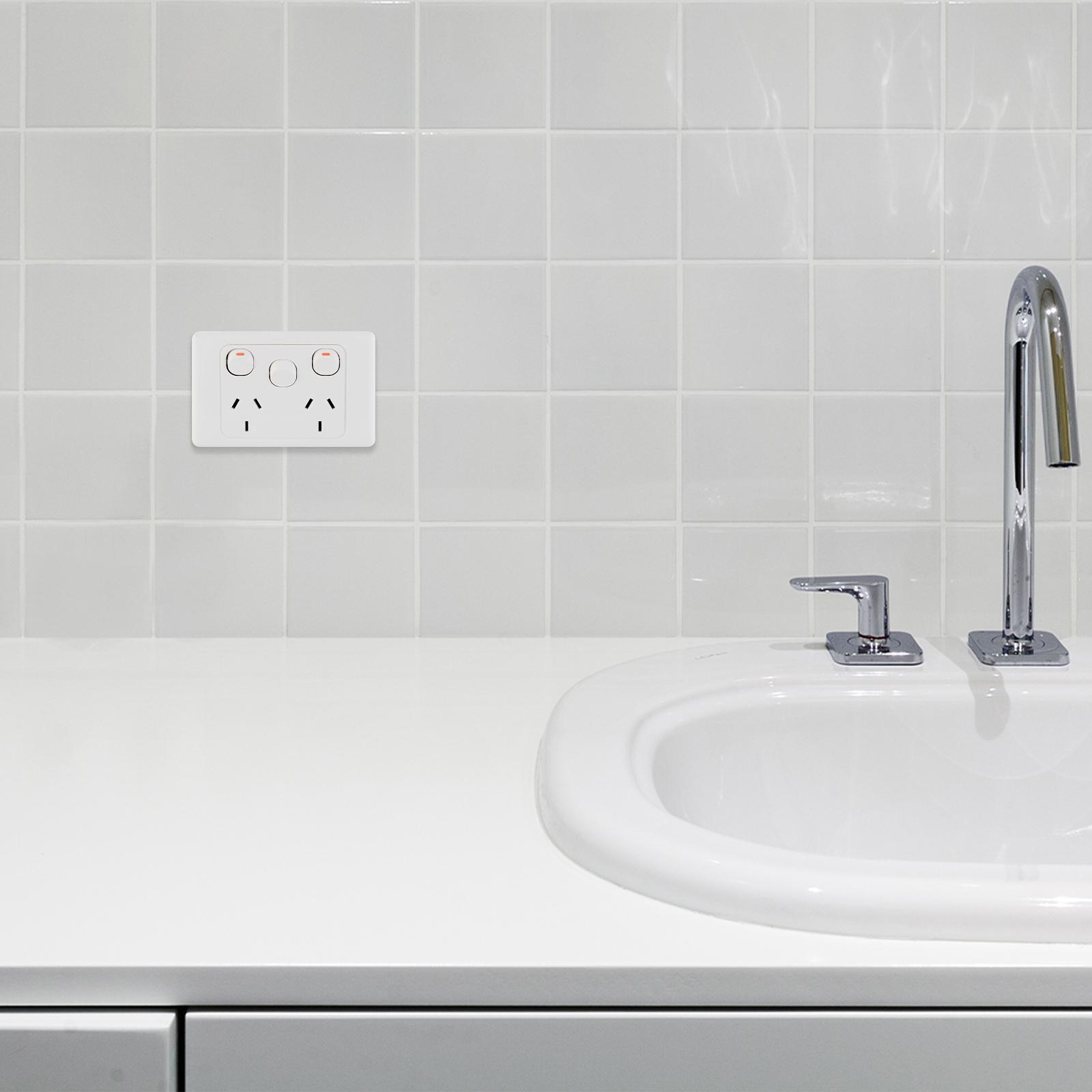 DETA Double Power Point with Extra Switch White Polycarbonate 10A 250V
