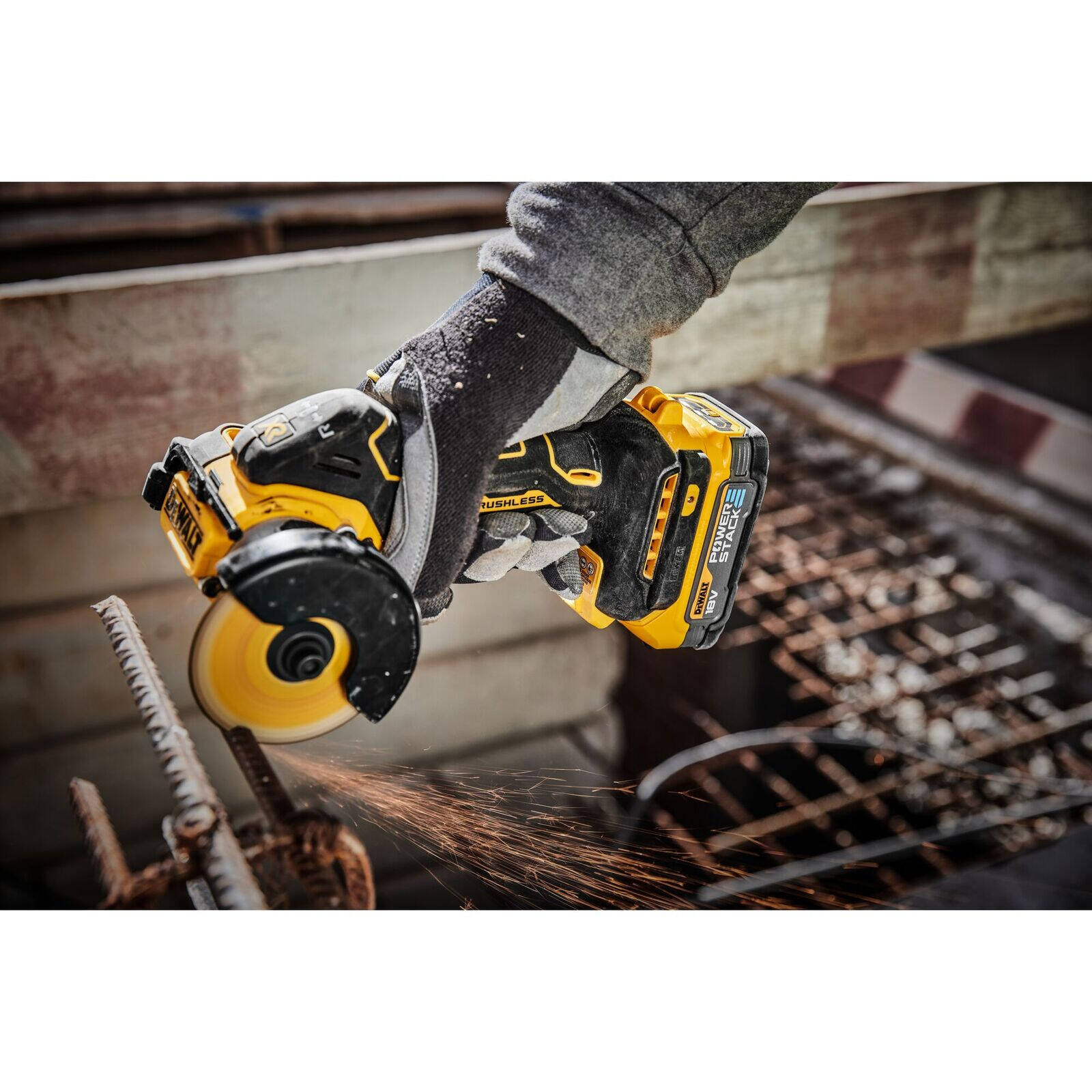 DeWALT 18V 75mm XR Brushless Cutoff Tool DCS438N-XJ Skin Only