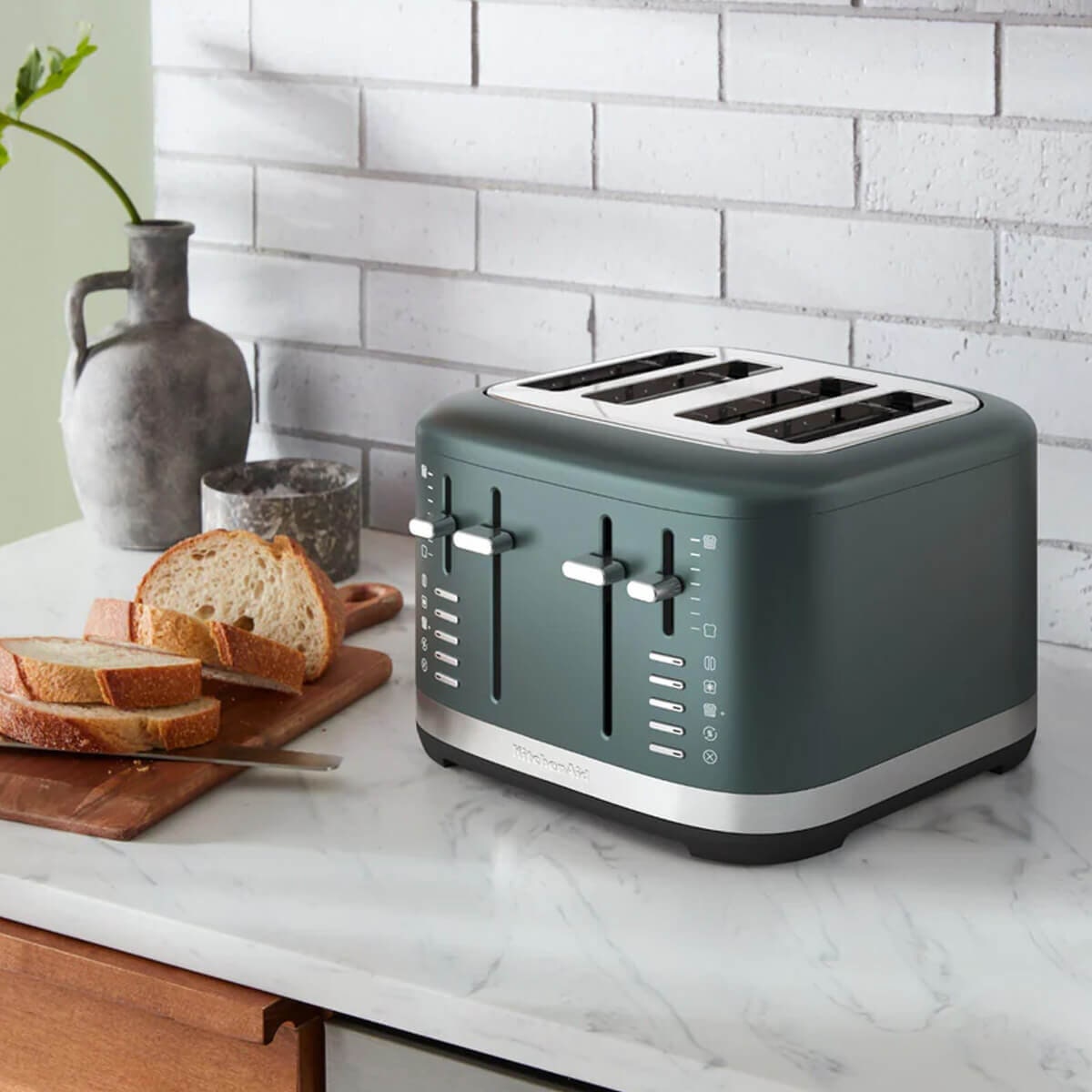 KitchenAid 4 Slice Toaster - Juniper Green, 7 Shade Settings, 4 Extra Wide Slots - 5KMT4109AJP